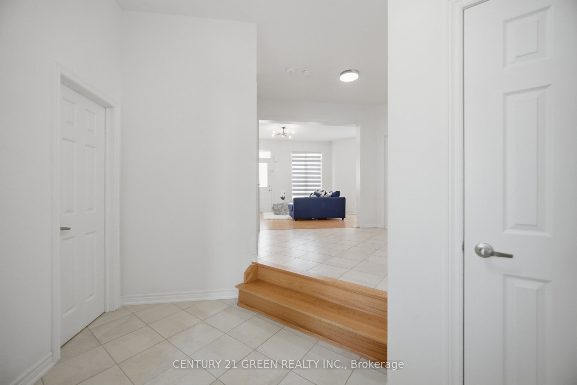 537 Dundas Street E Property Photo 10