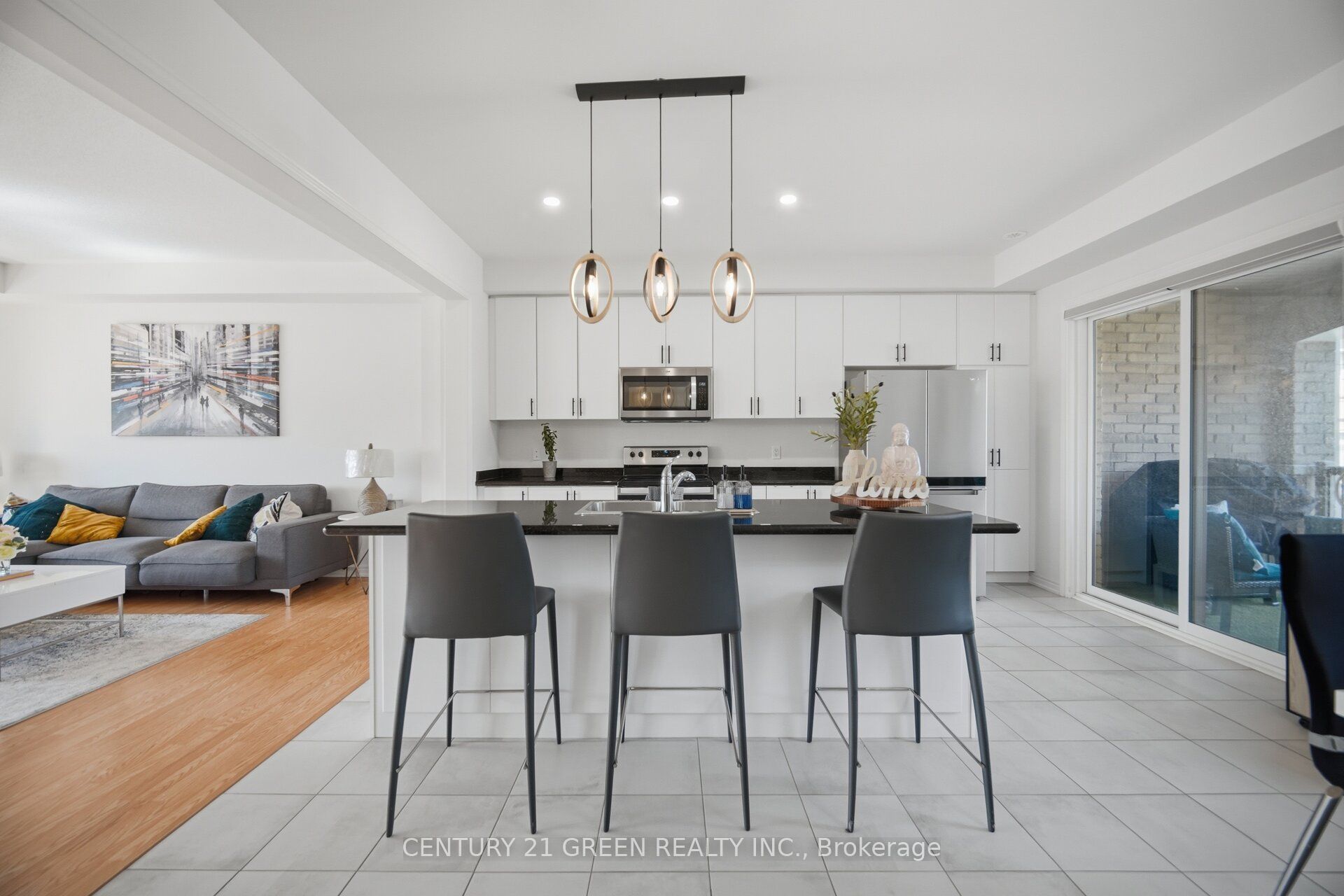 537 Dundas Street E Property Photo 14
