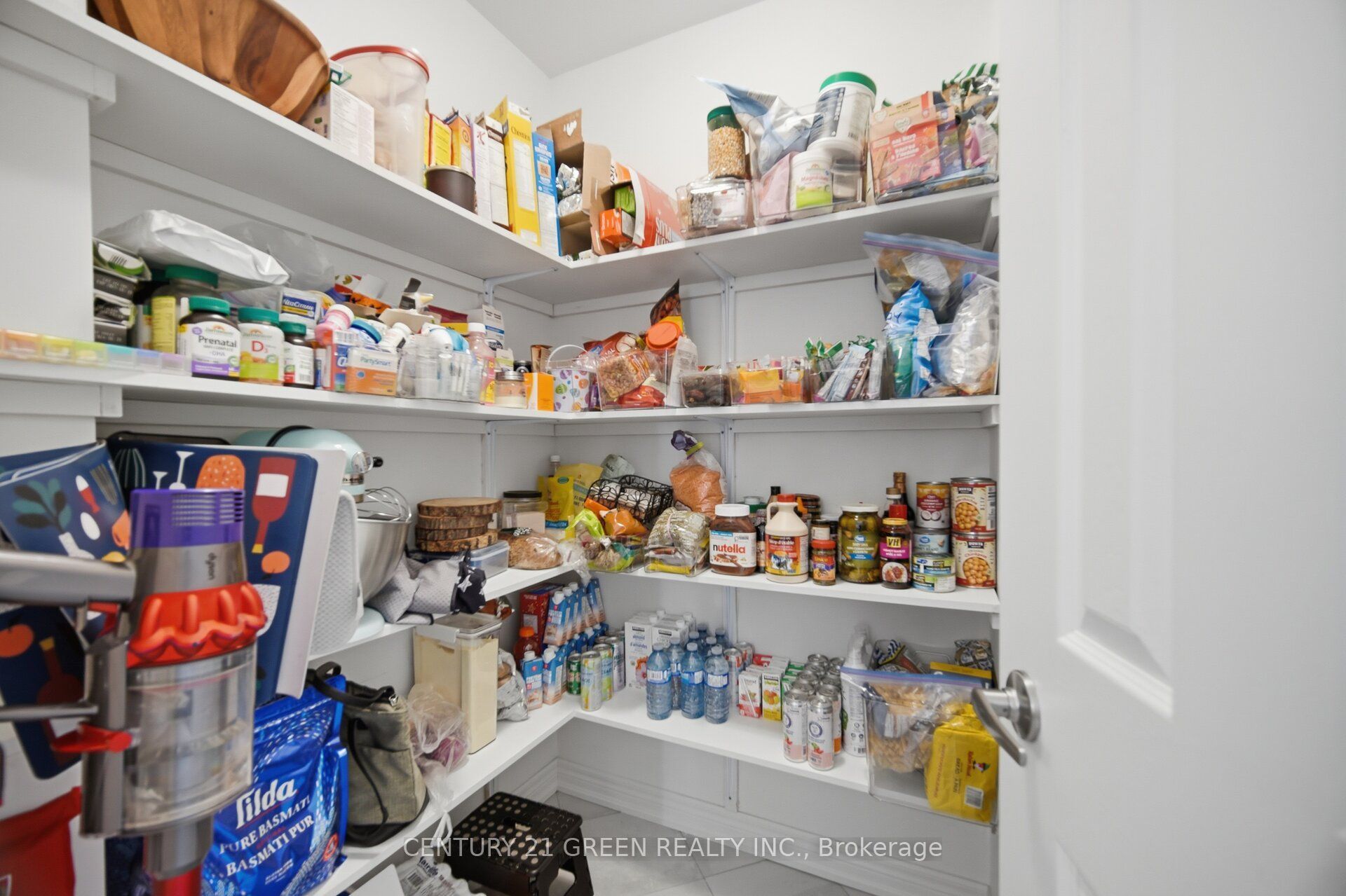 537 Dundas Street E Property Photo 18
