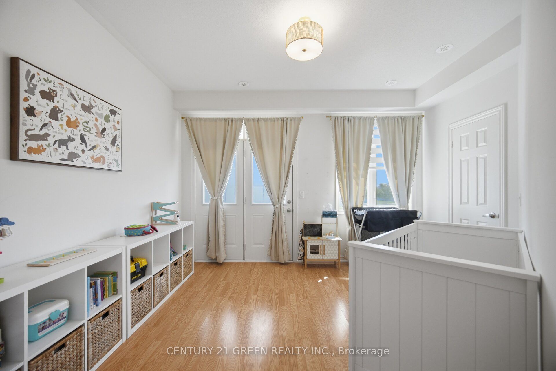 537 Dundas Street E Property Photo 25