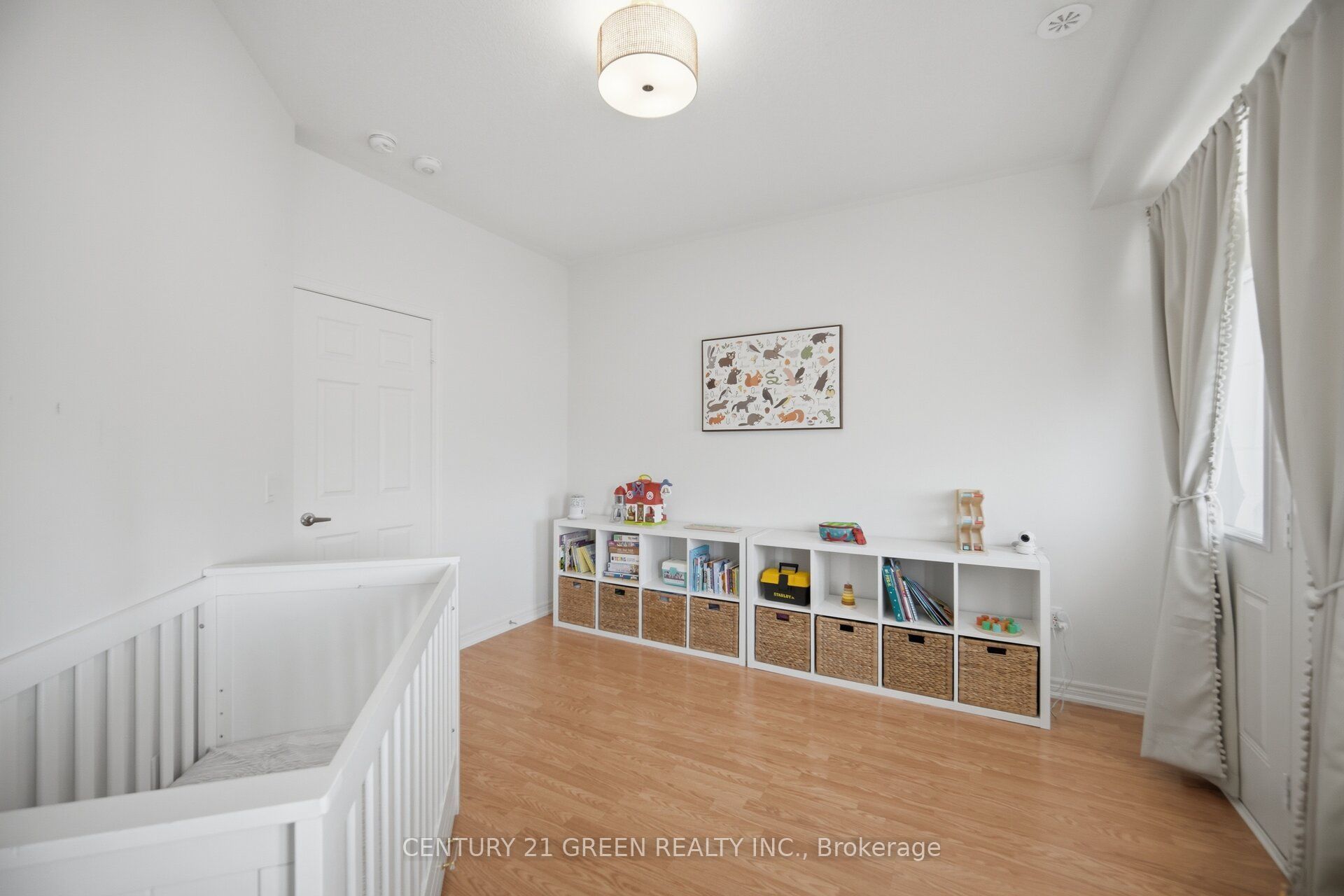 537 Dundas Street E Property Photo 27