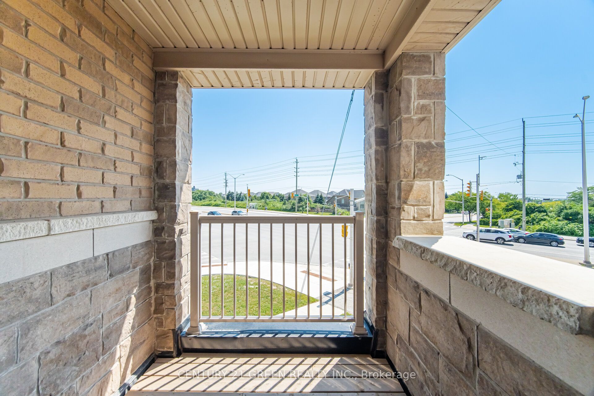 537 Dundas Street E Property Photo 28