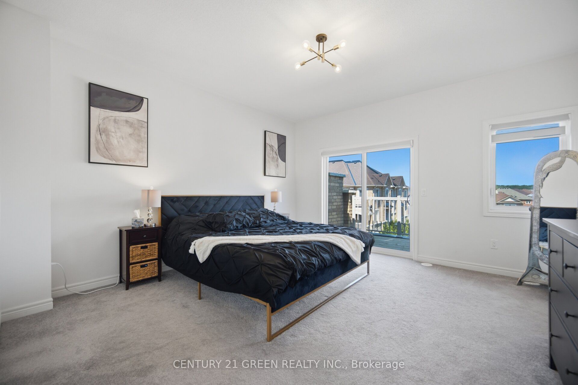 537 Dundas Street E Property Photo 31