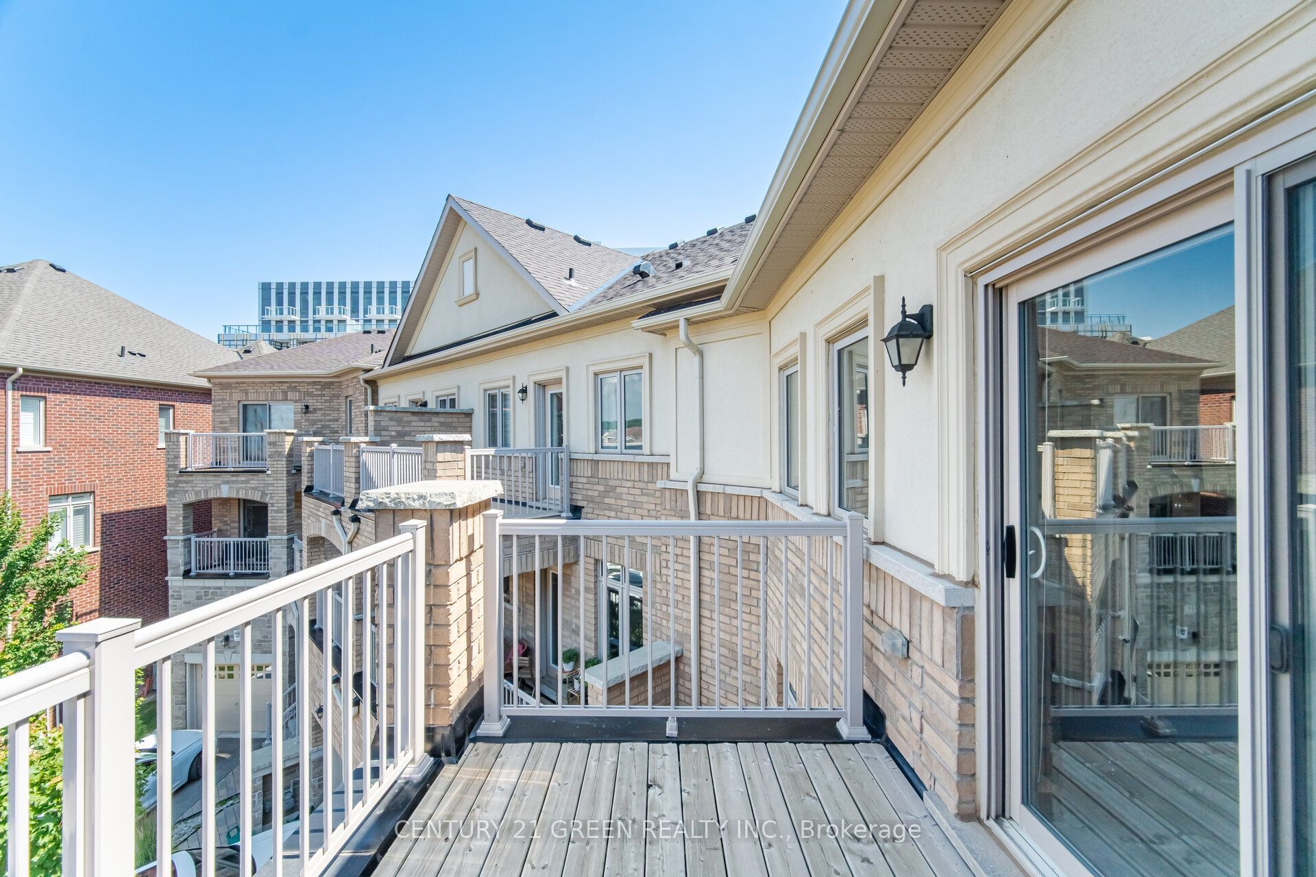 537 Dundas Street E Property Photo 35