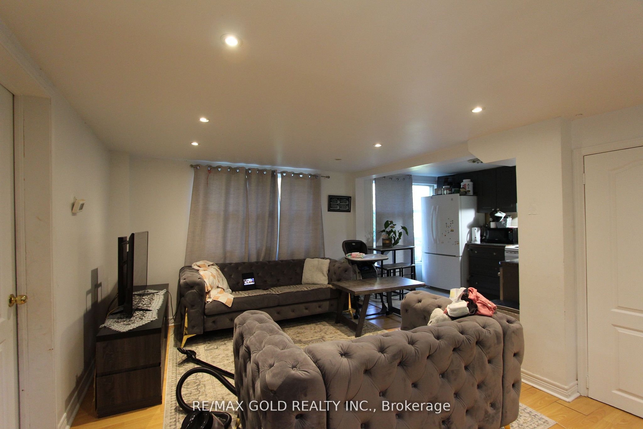 961 Lakeshore Road W Property Photo 25