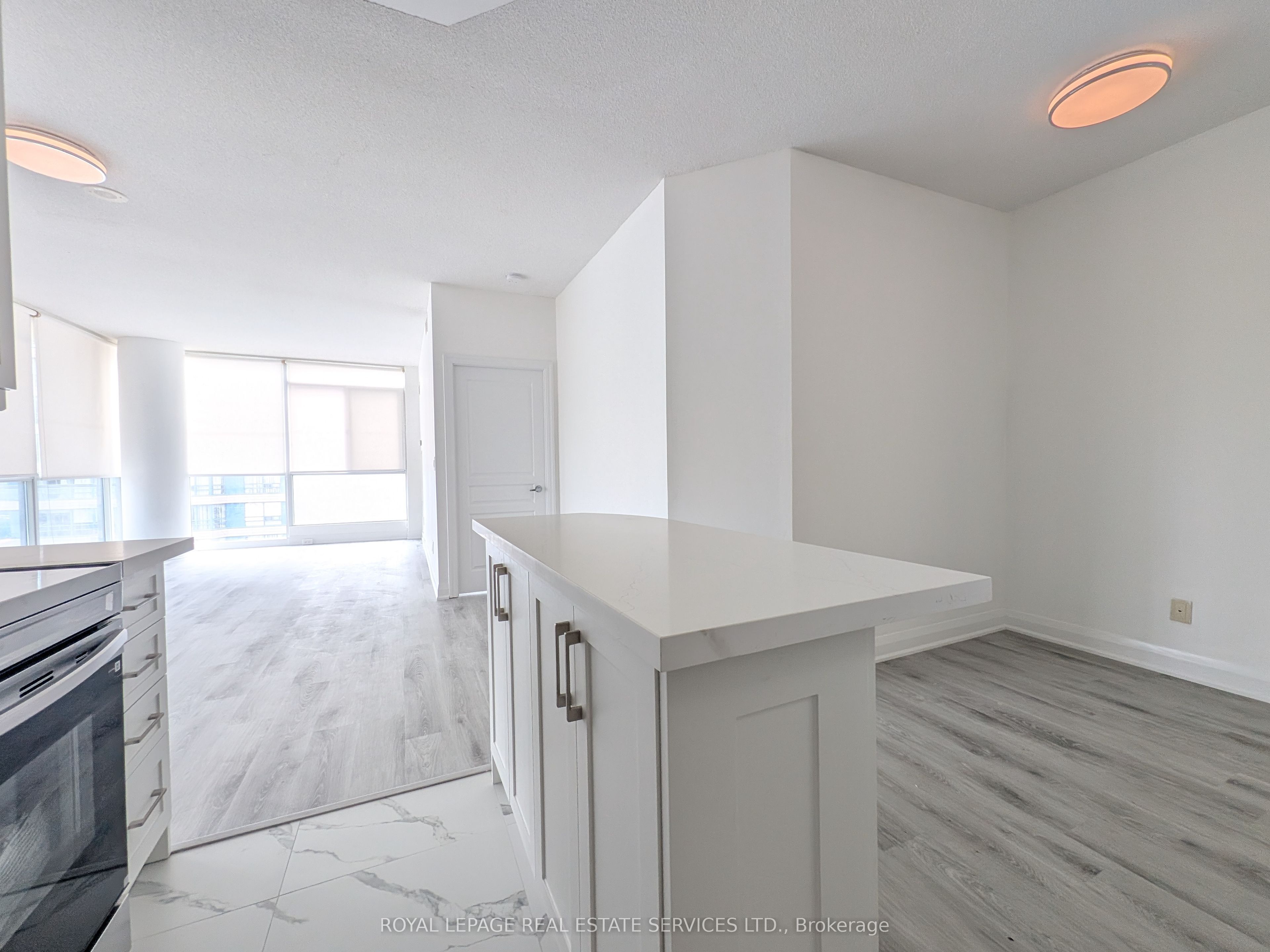 225 Webb Drive 1008 Property Photo 8
