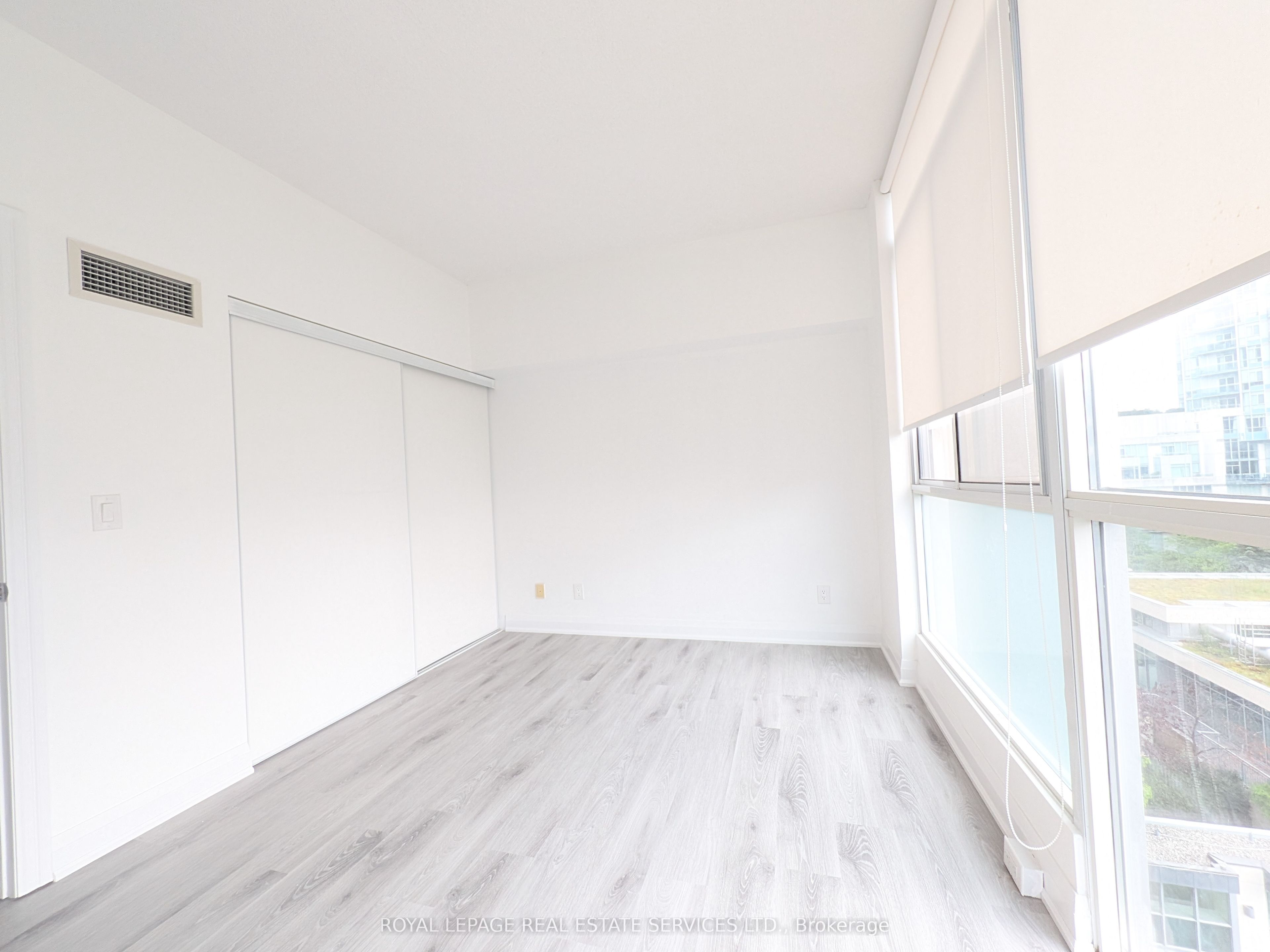 225 Webb Drive 1008 Property Photo 28