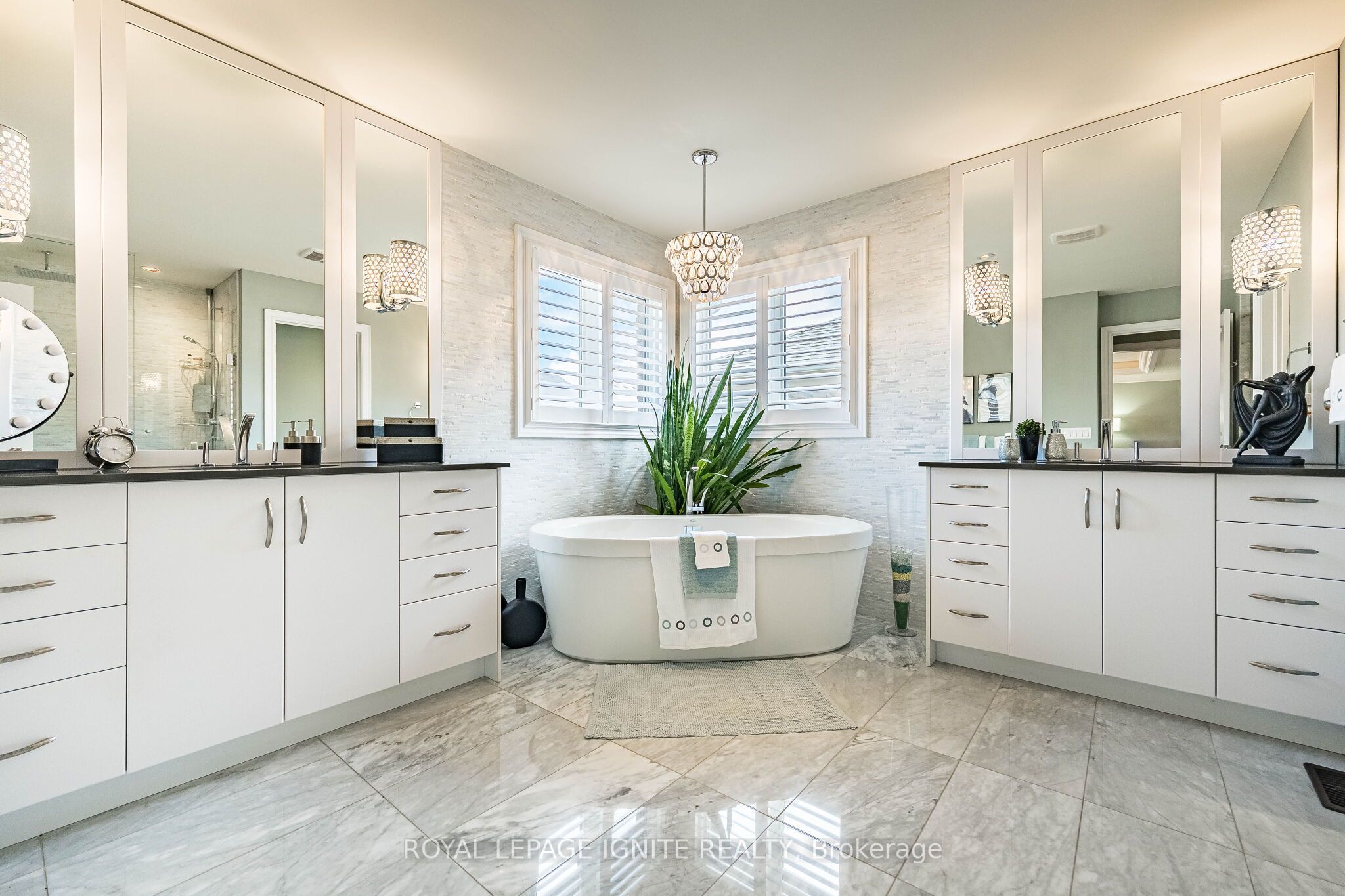 5 Stellar Avenue Property Photo 33