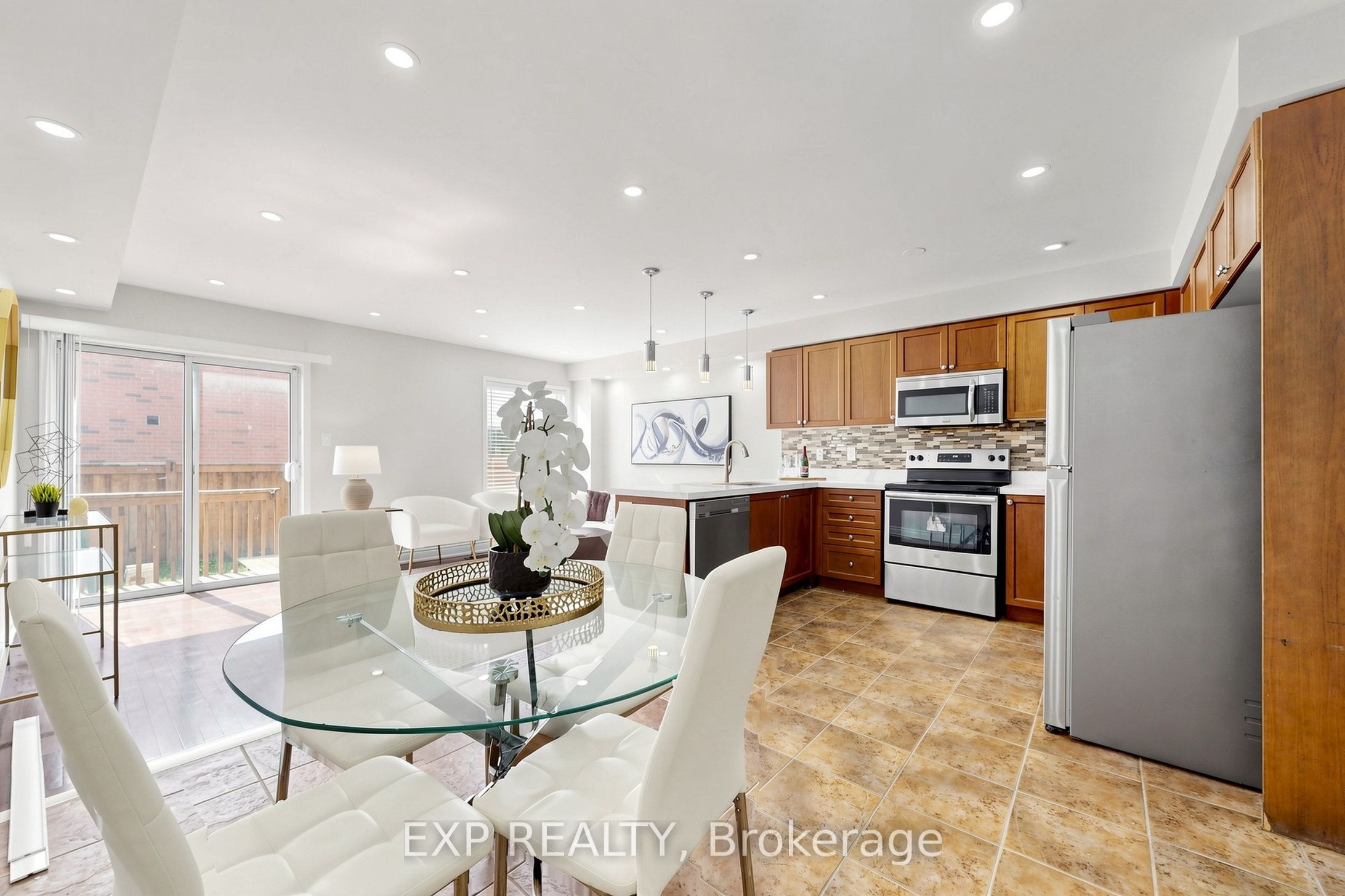 61 Spicebush Terrace Property Photo 15