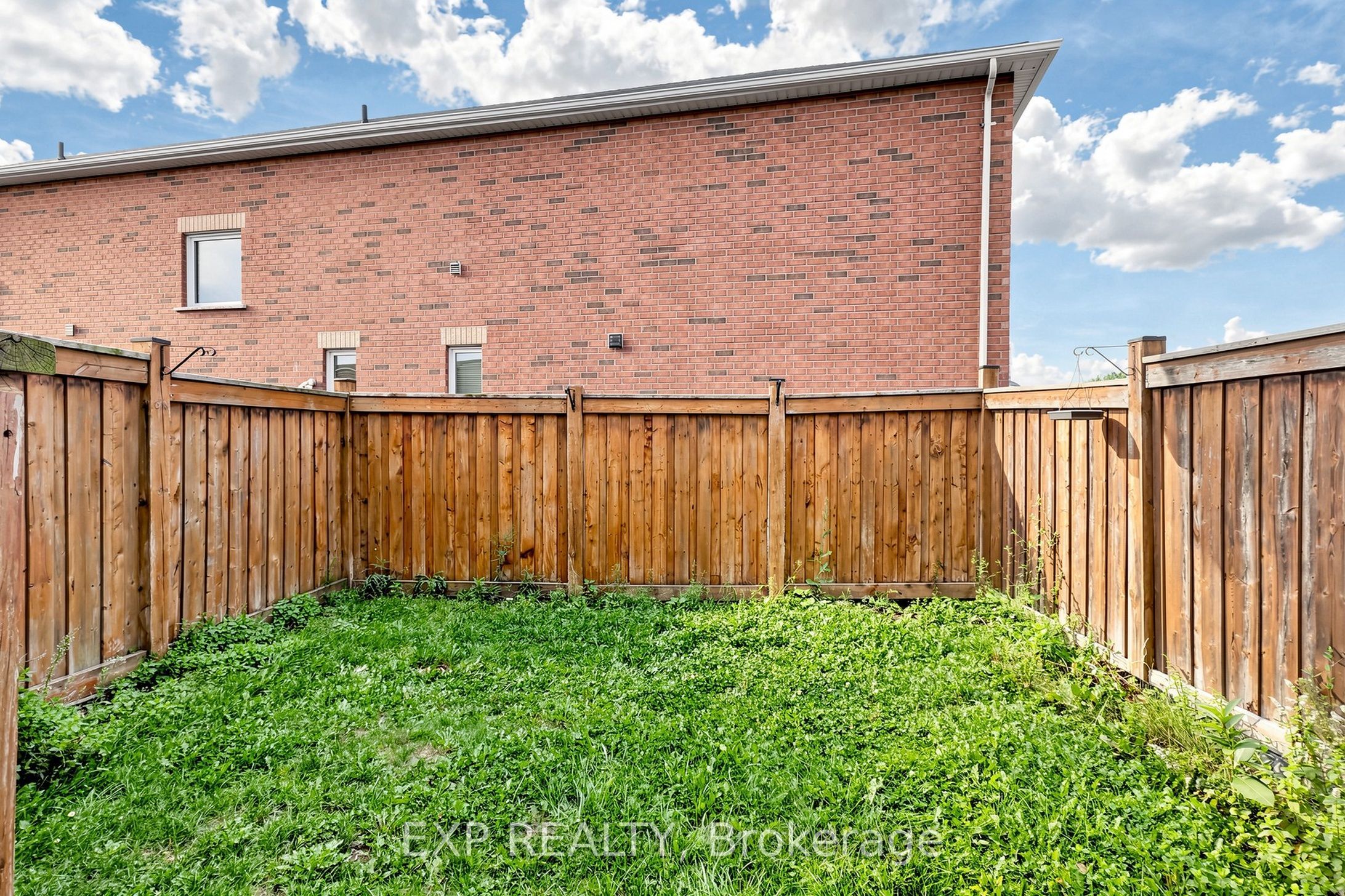 61 Spicebush Terrace Property Photo 44