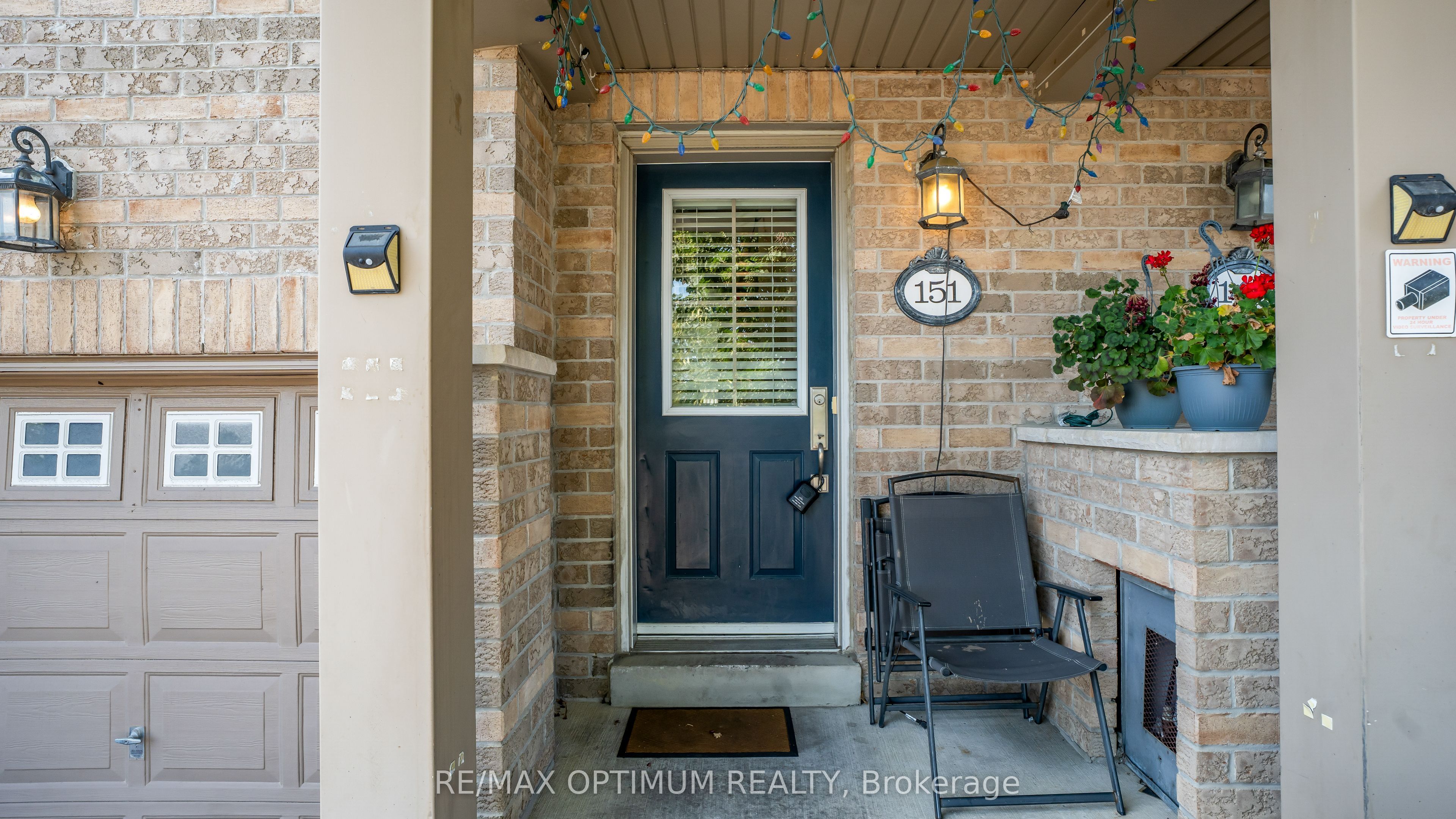 151 Cedar Lake Crescent Property Photo 4