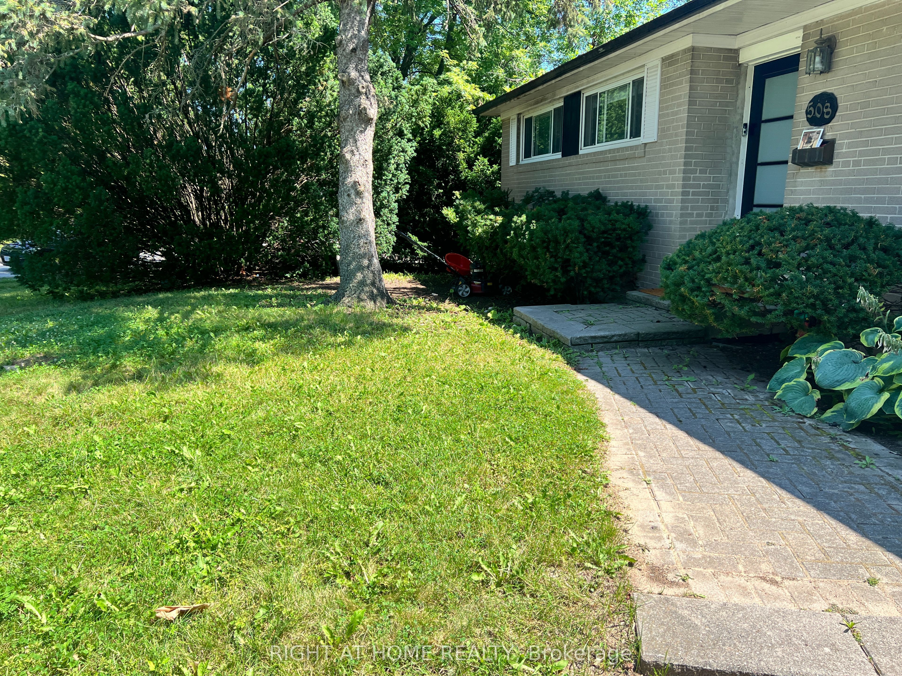 508 Stafford Drive Upper Property Photo 28