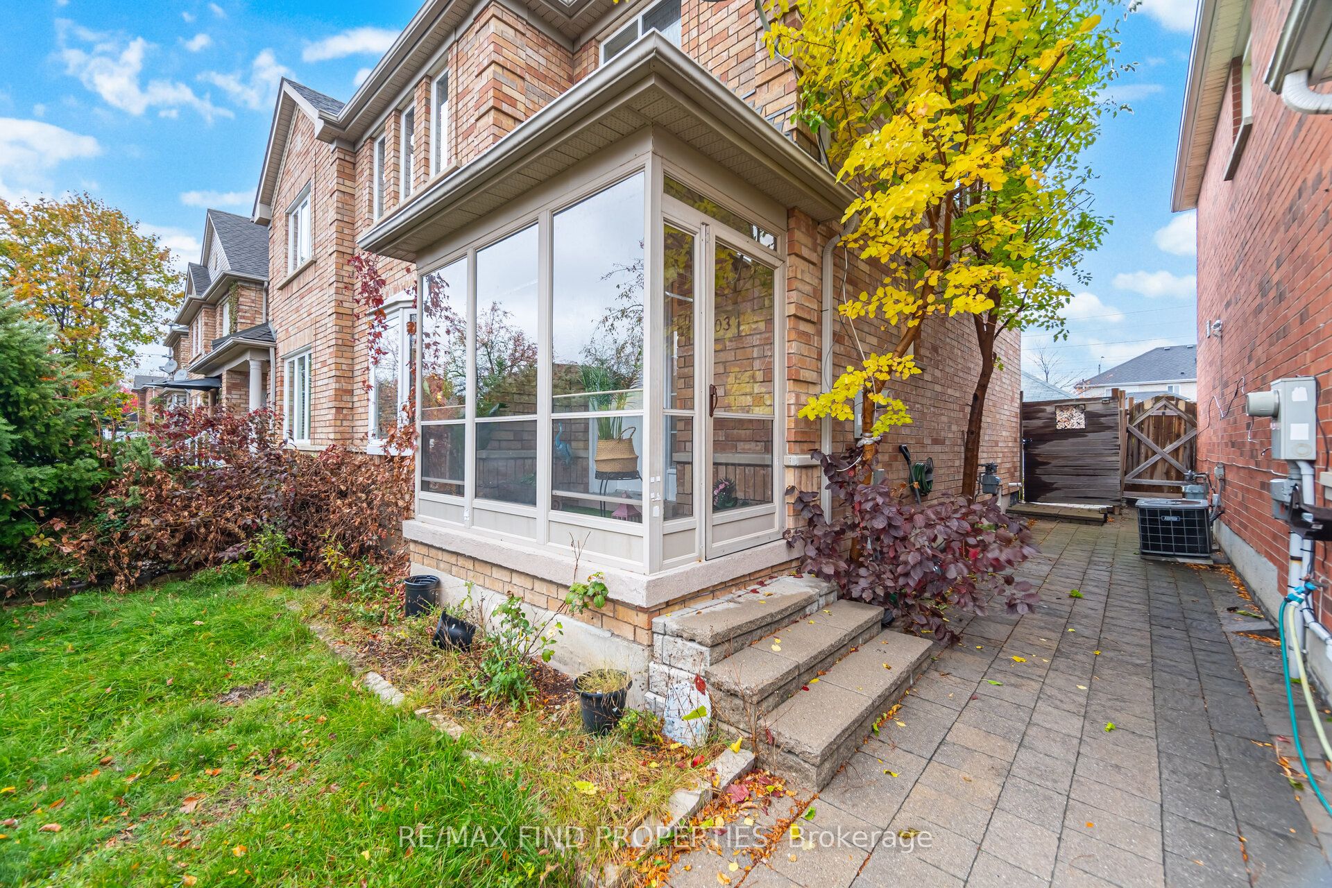 5903 Shelford Terrace Property Photo 6