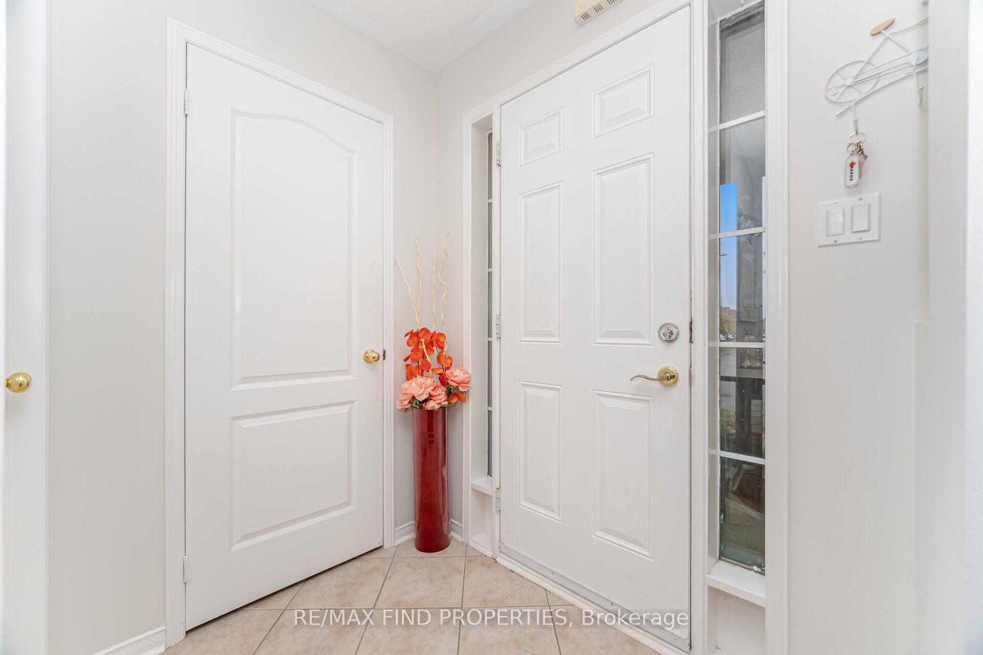 5903 Shelford Terrace Property Photo 8