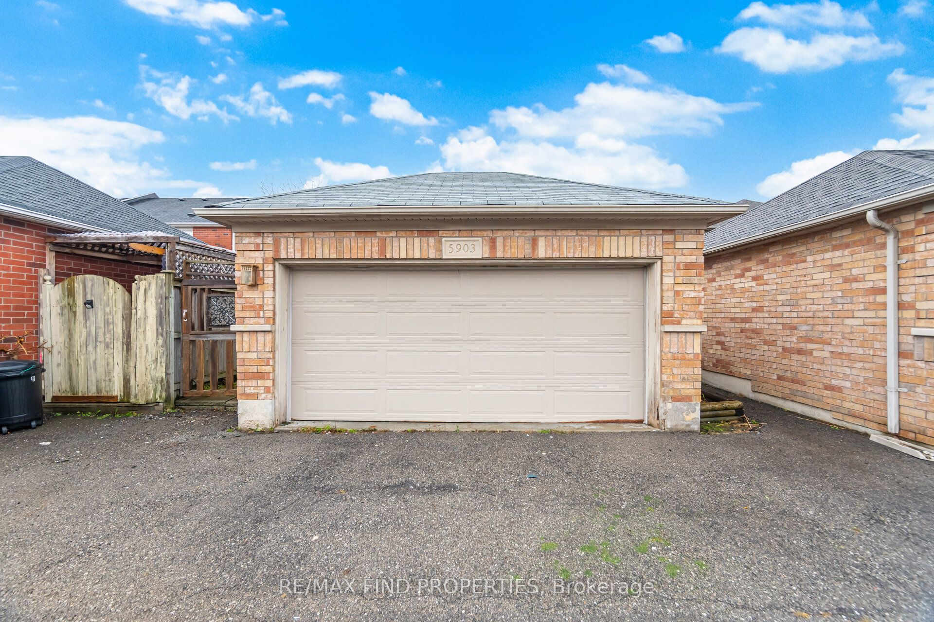 5903 Shelford Terrace Property Photo 44
