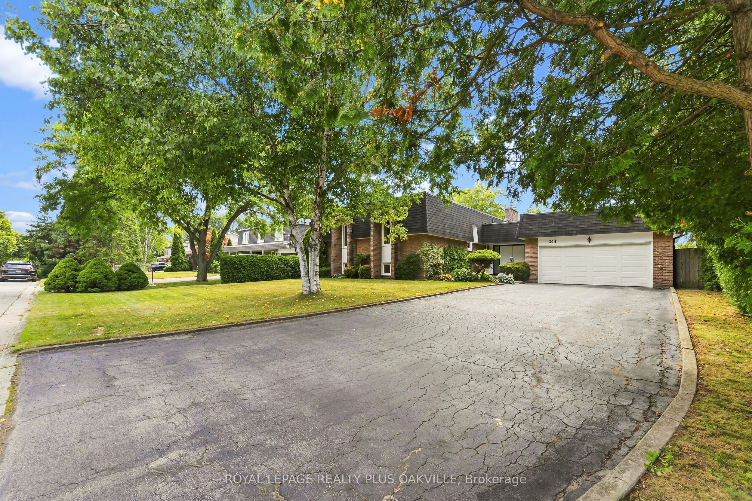 244 Willowridge Court Property Photo 2