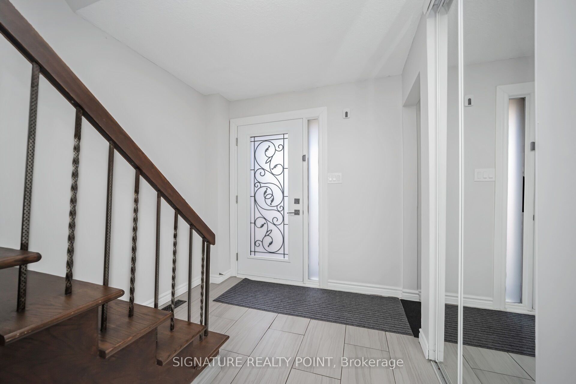 222 Simmons Boulevard Property Photo 4