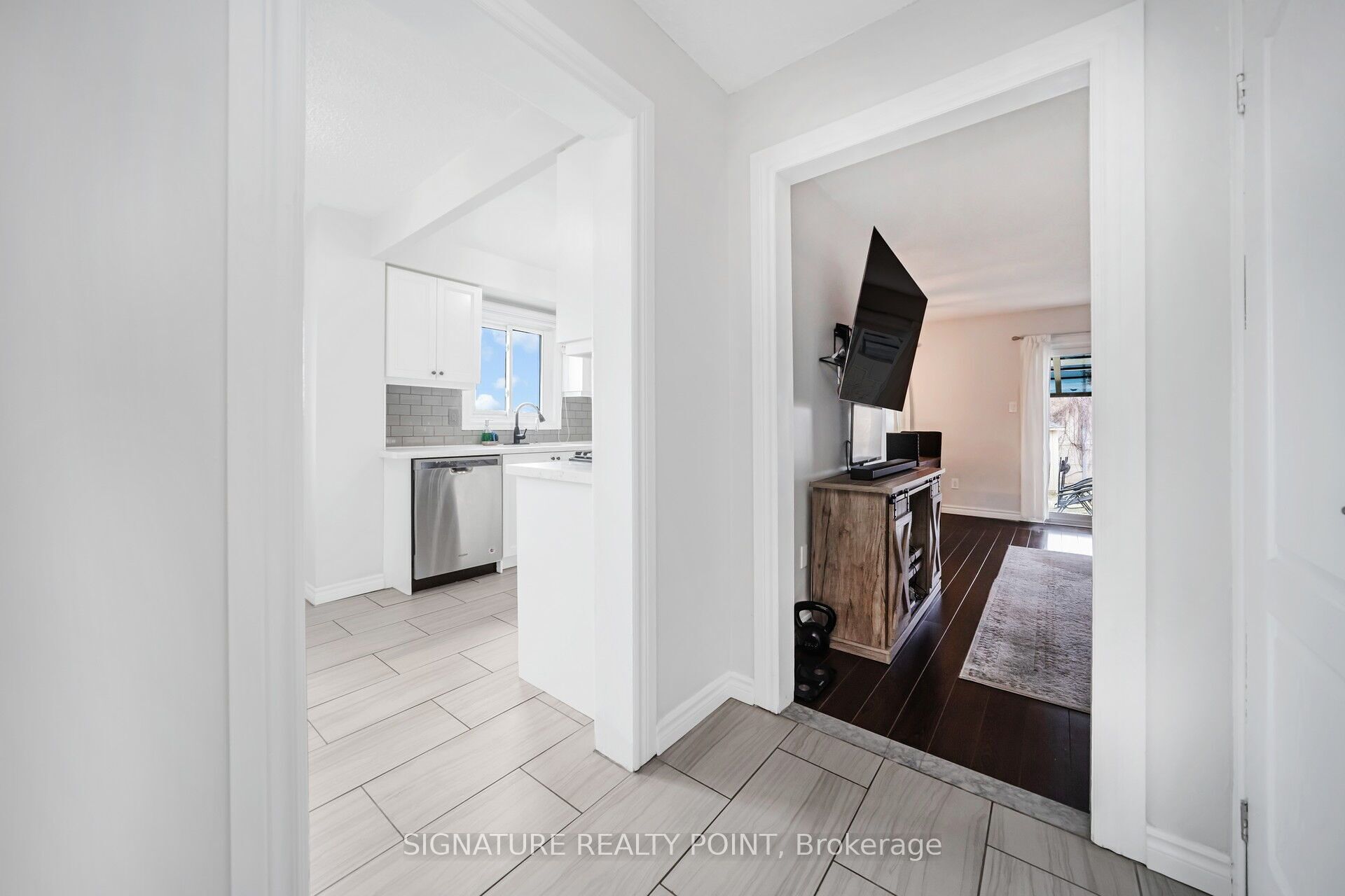 222 Simmons Boulevard Property Photo 8