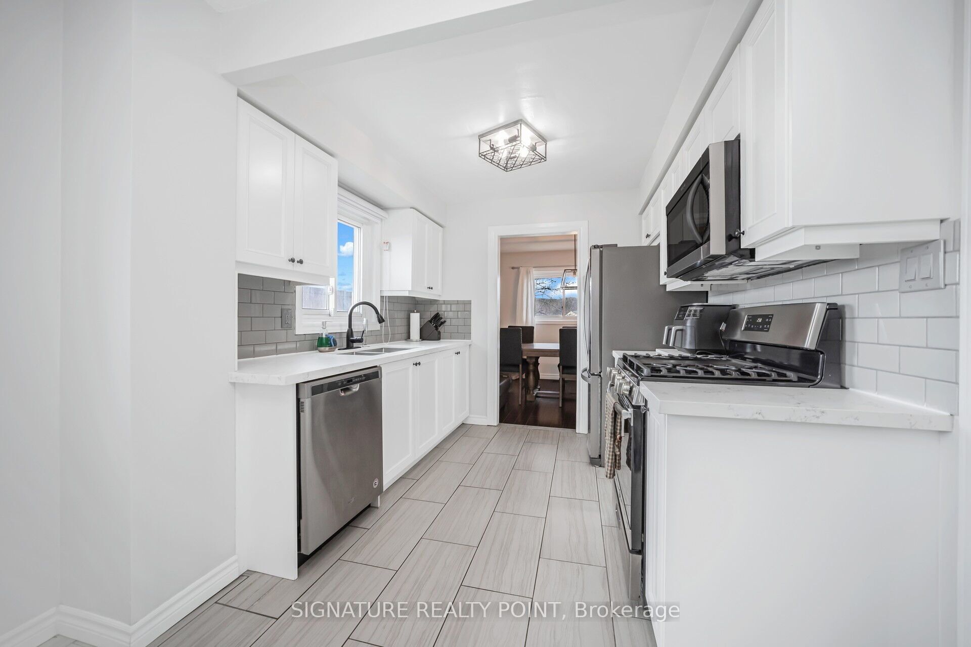 222 Simmons Boulevard Property Photo 10