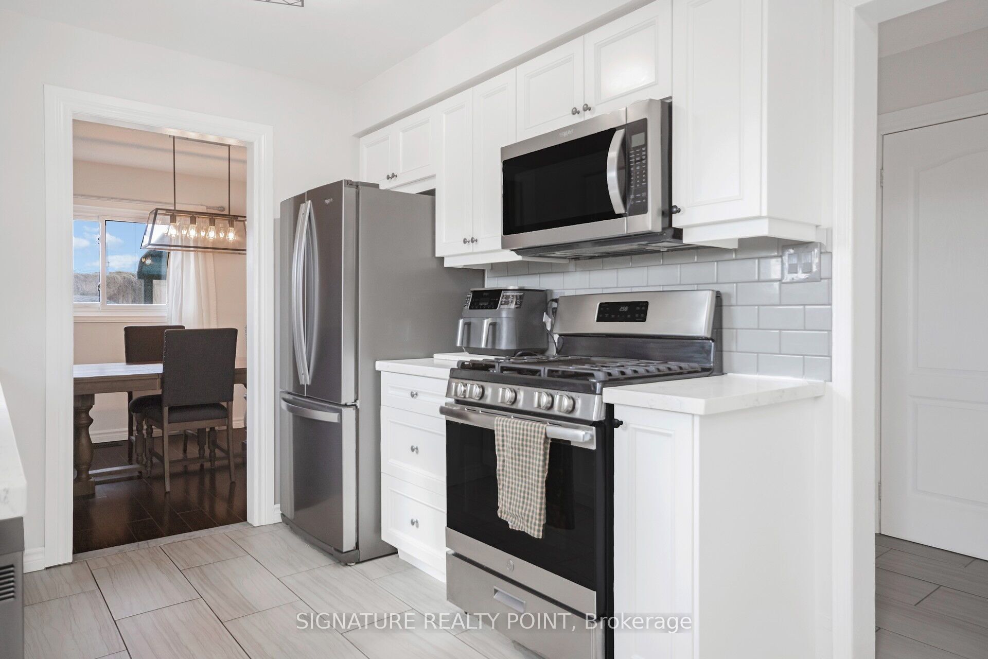 222 Simmons Boulevard Property Photo 12