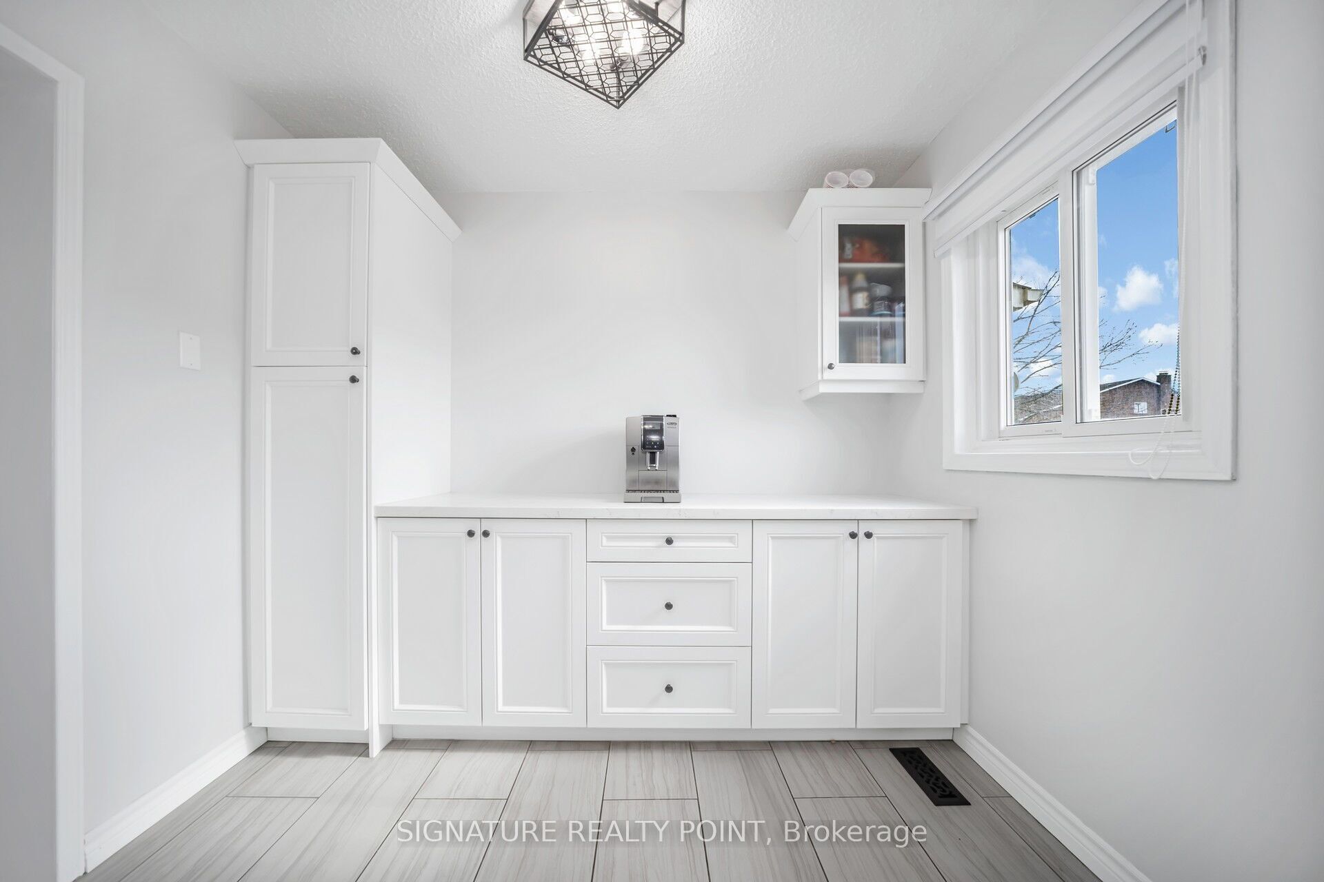222 Simmons Boulevard Property Photo 13