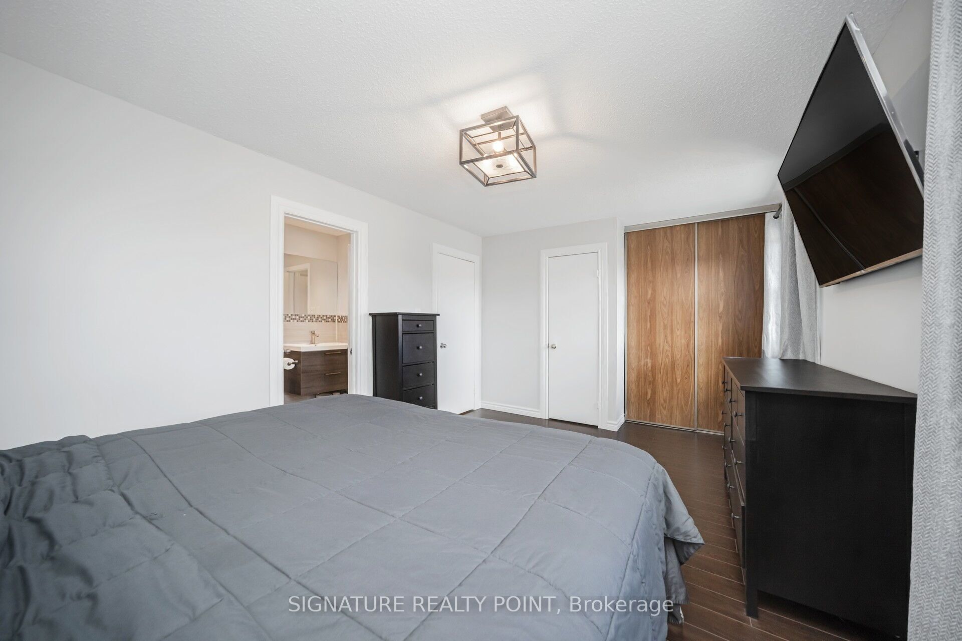 222 Simmons Boulevard Property Photo 27