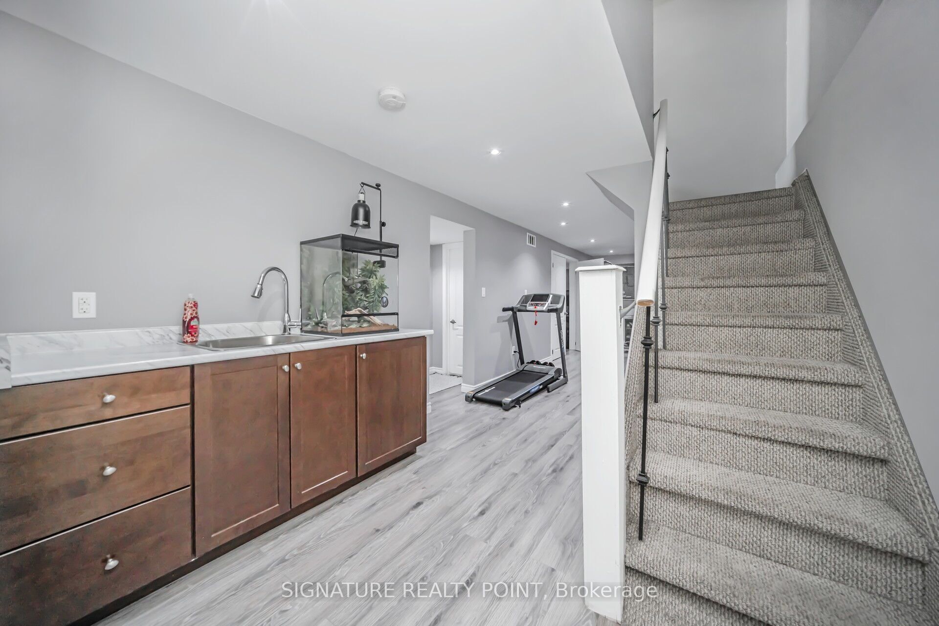 222 Simmons Boulevard Property Photo 38