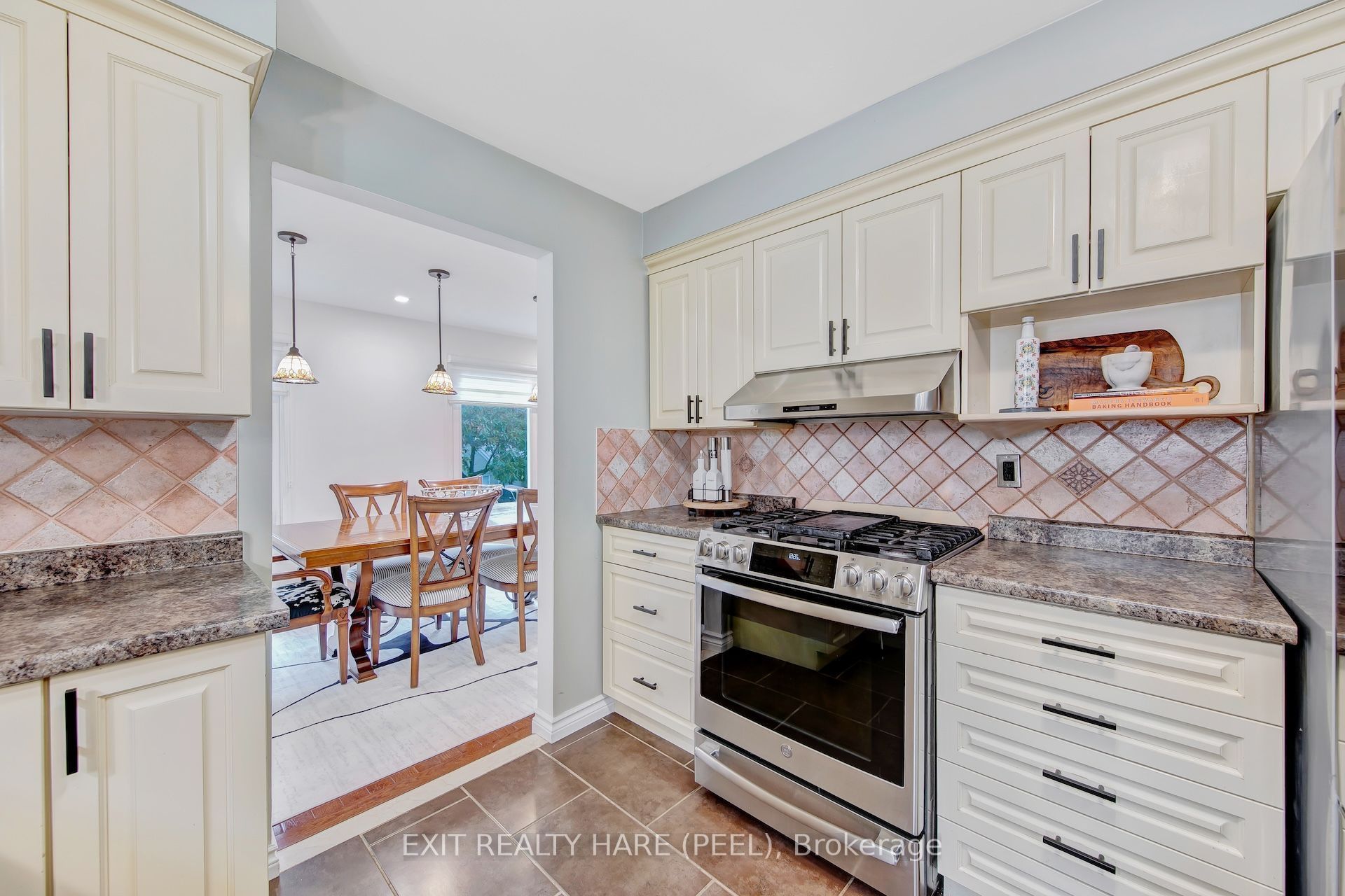 48 Nanport Street Property Photo 18