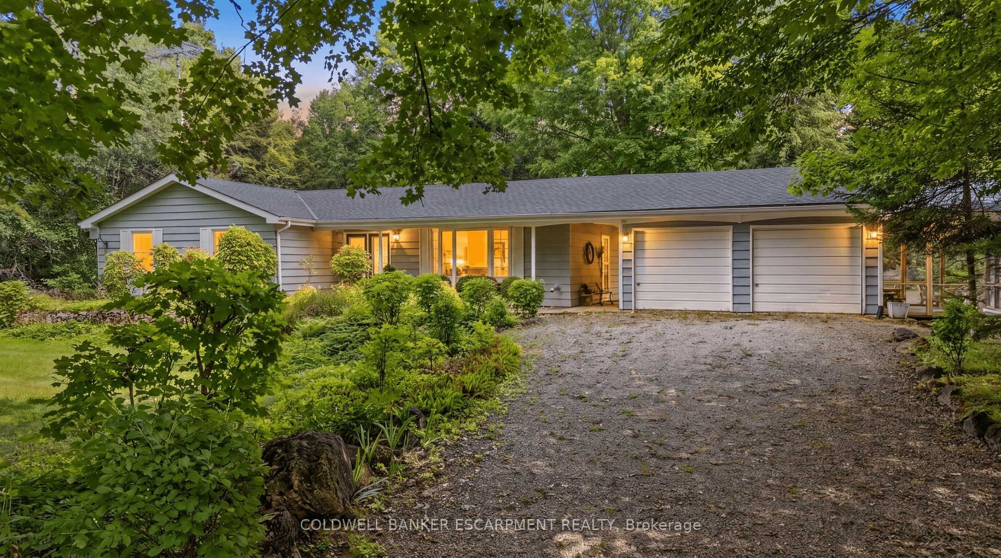 7470 22 Side Road Property Photo 1