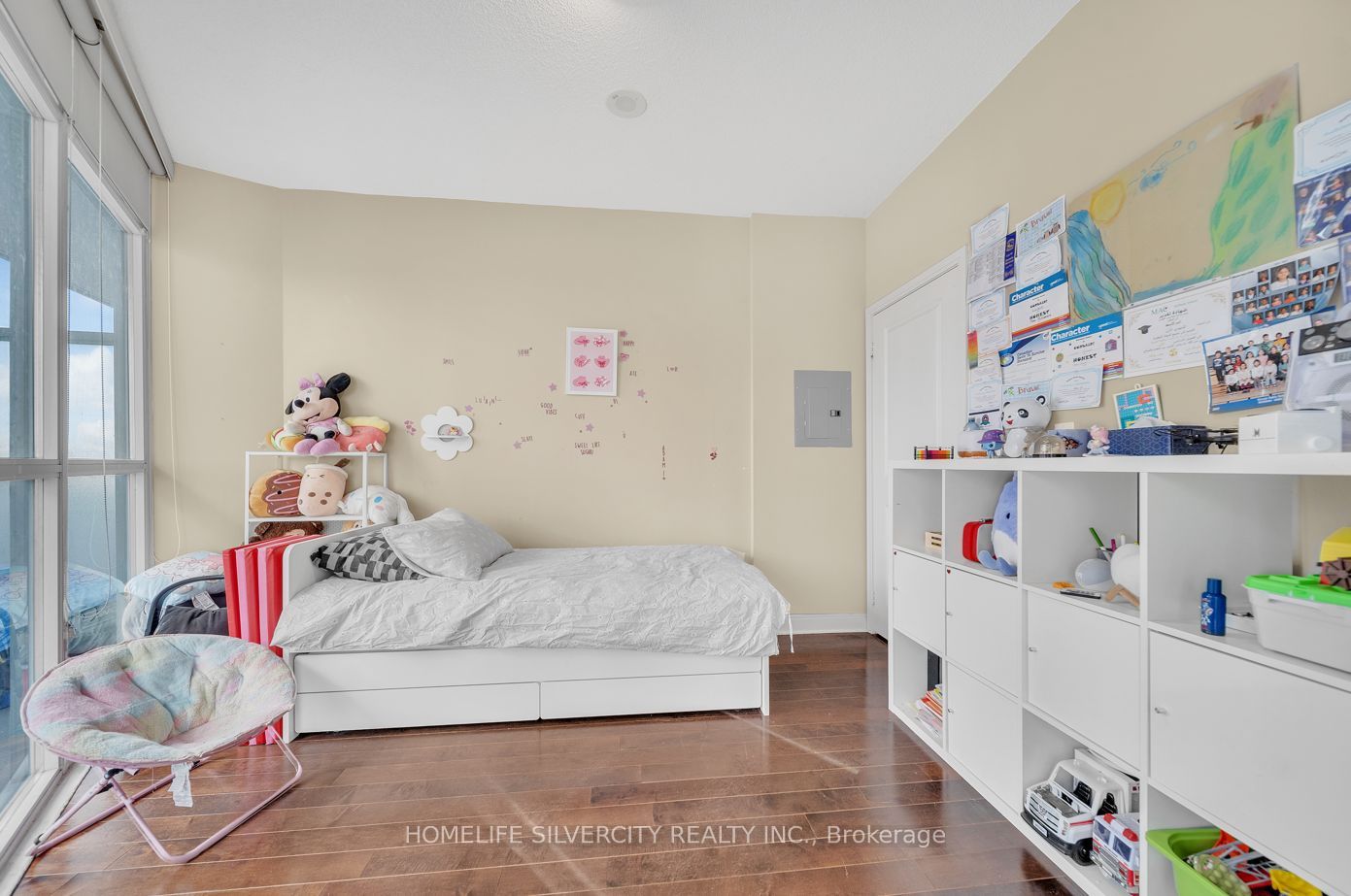 80 Absolute Avenue 2006 Property Photo 12