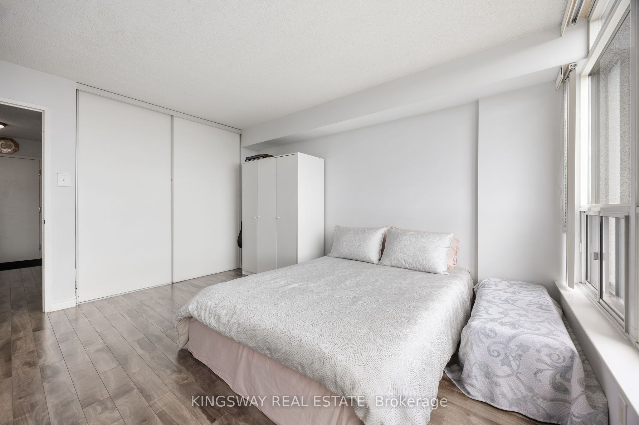 12 Laurelcrest Street 507 Property Photo 15