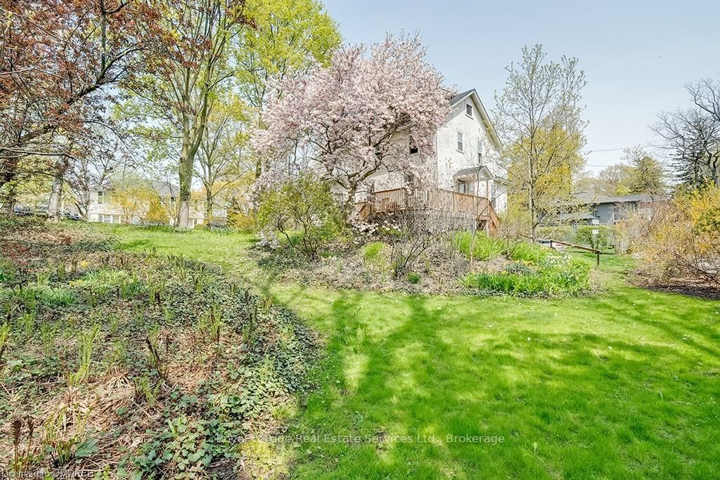 200 William Street Property Photo 37