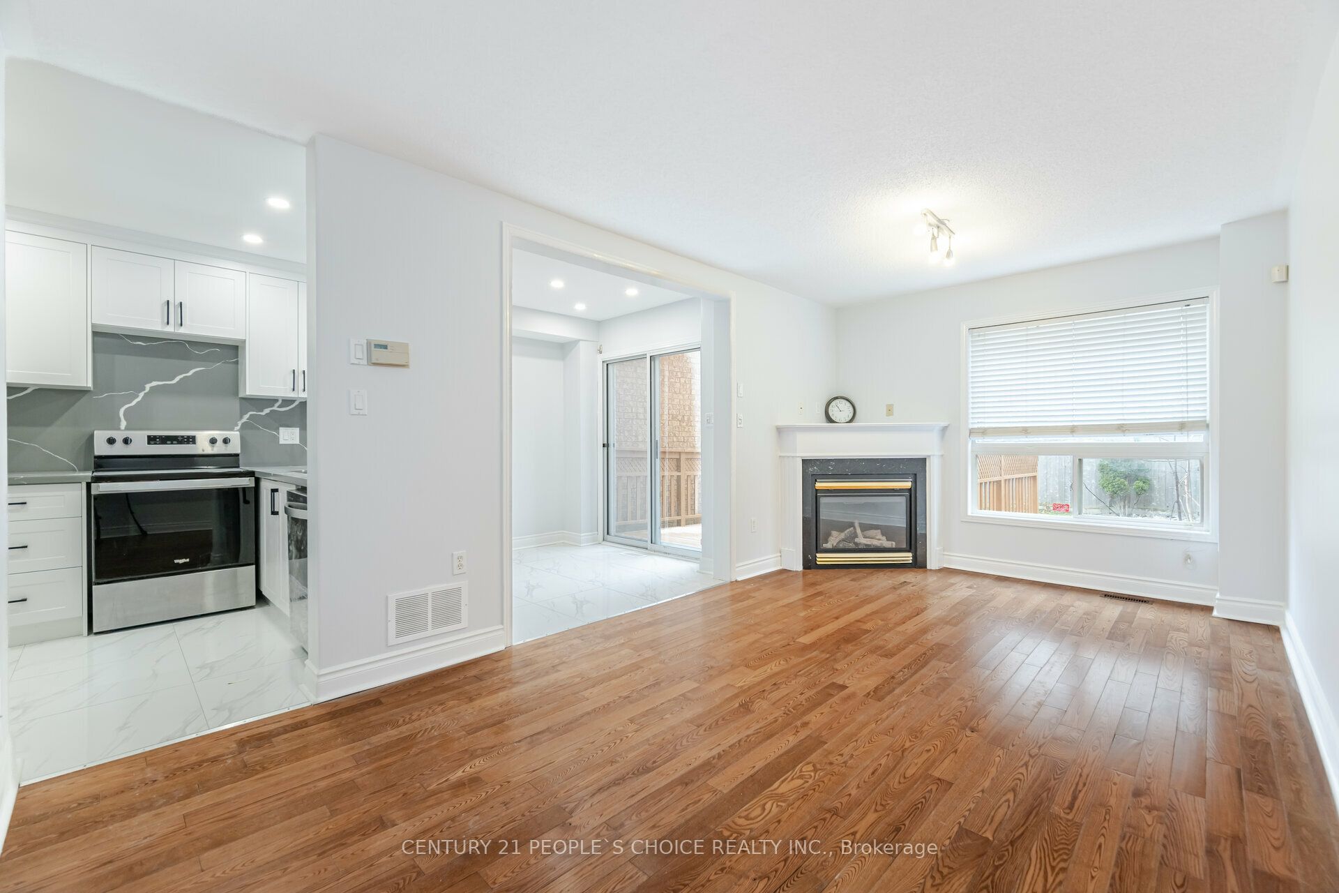 2340 Newcastle Crescent Property Photo 8