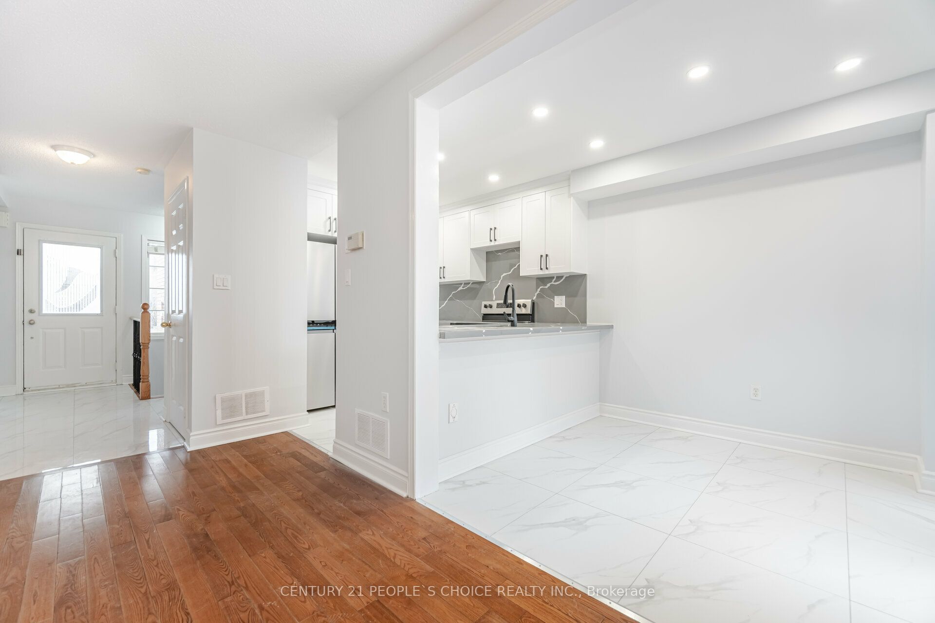 2340 Newcastle Crescent Property Photo 14