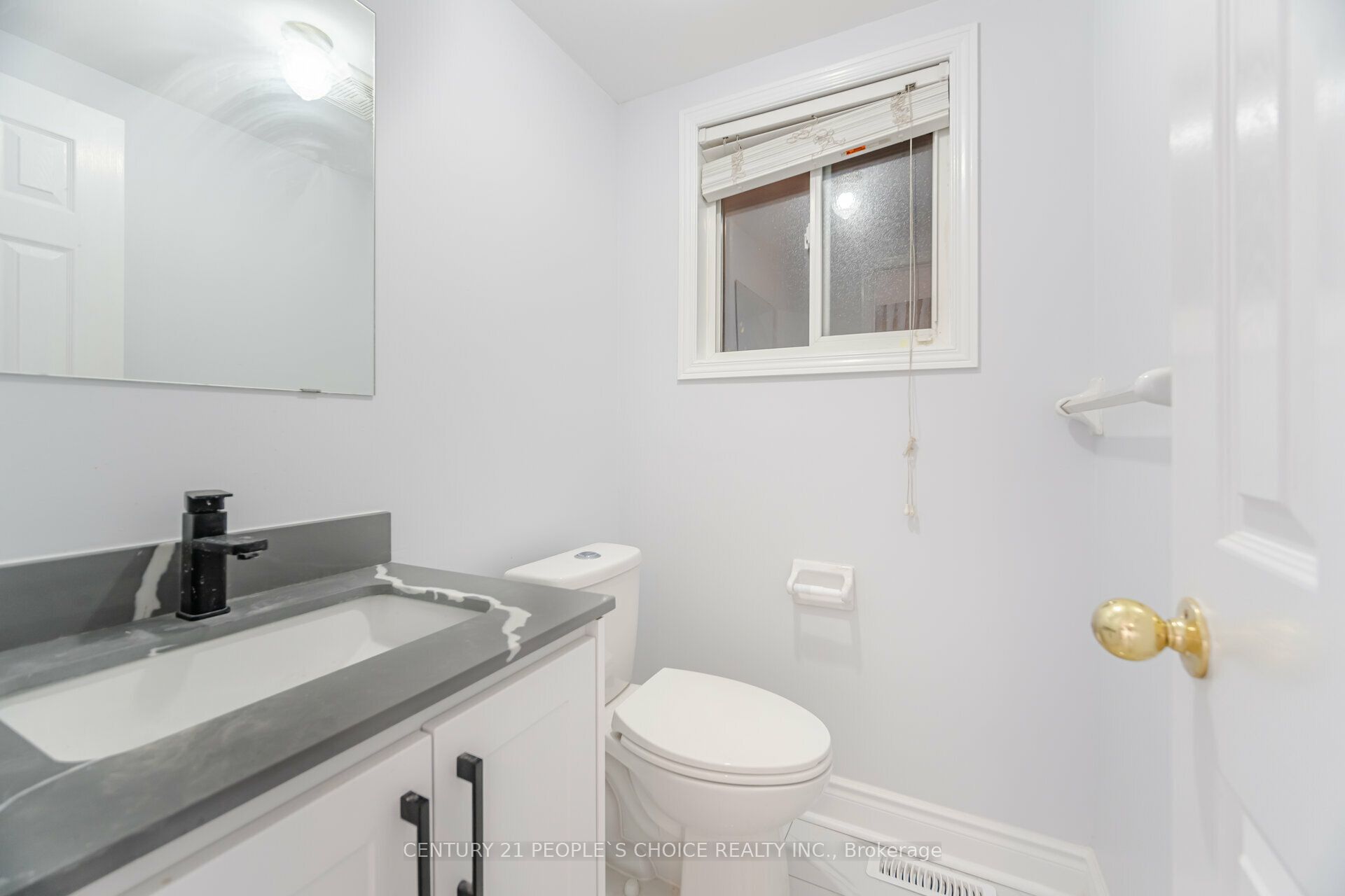 2340 Newcastle Crescent Property Photo 15