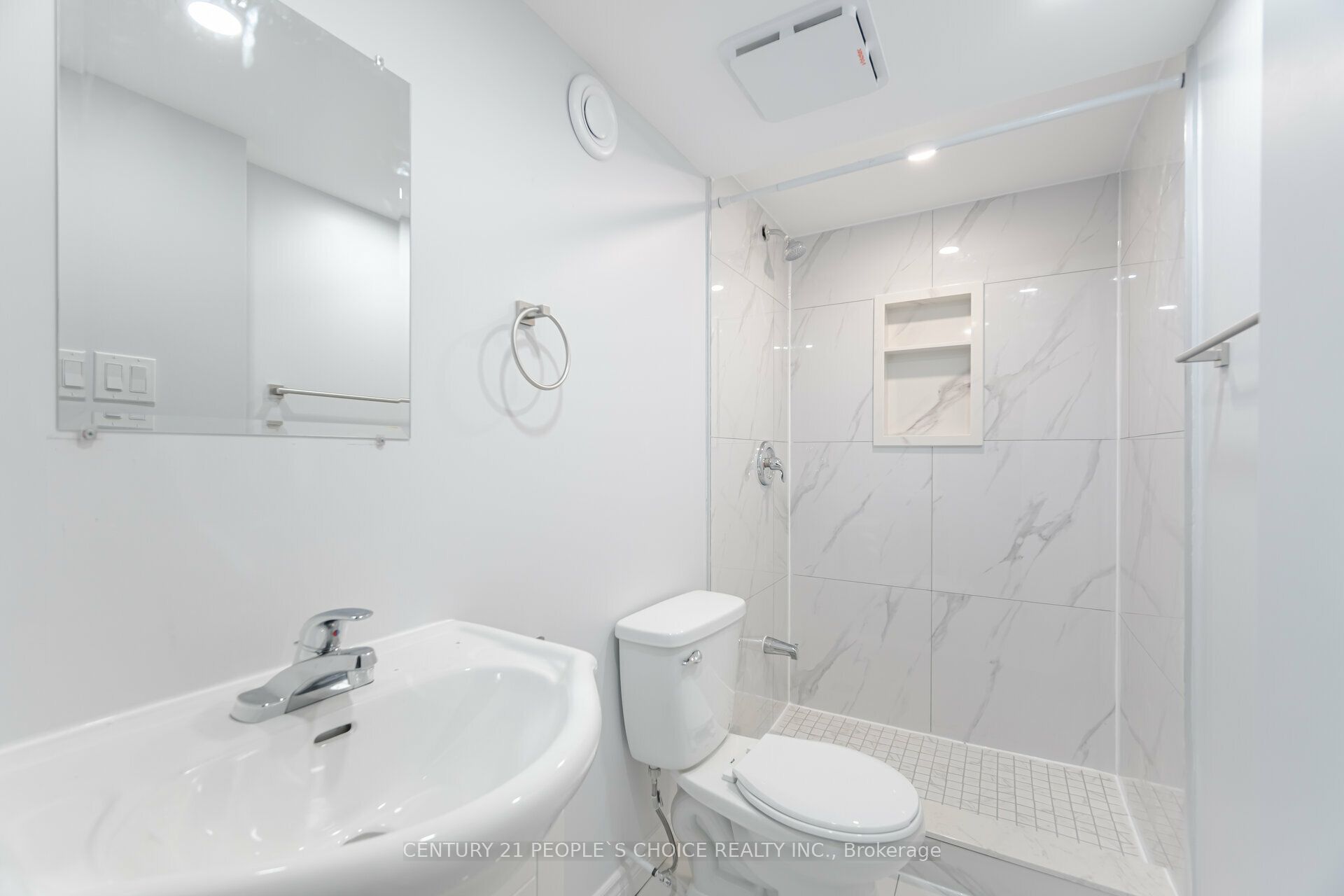 2340 Newcastle Crescent Property Photo 34