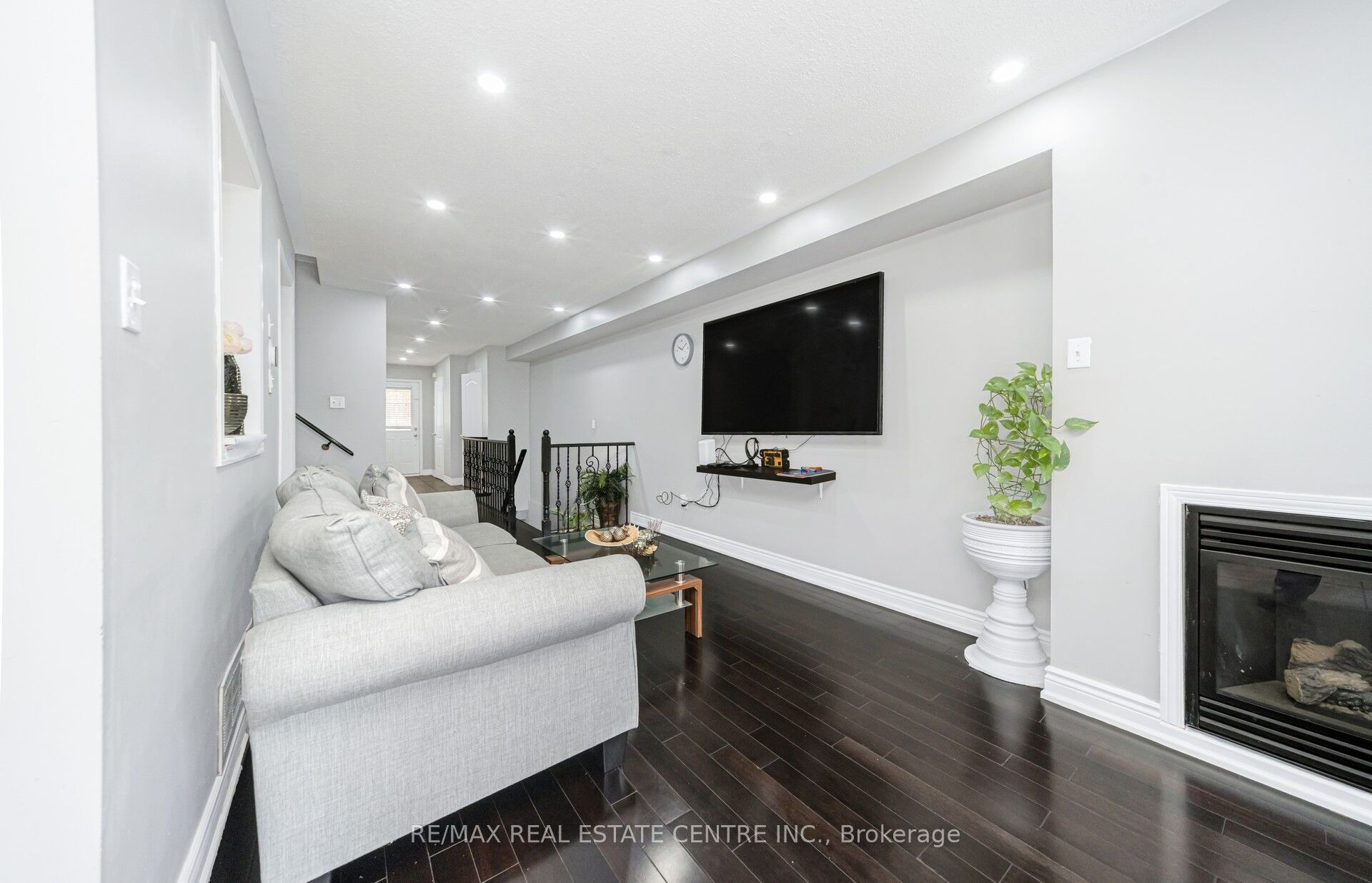 770 Othello Court # 36 Property Photo 6