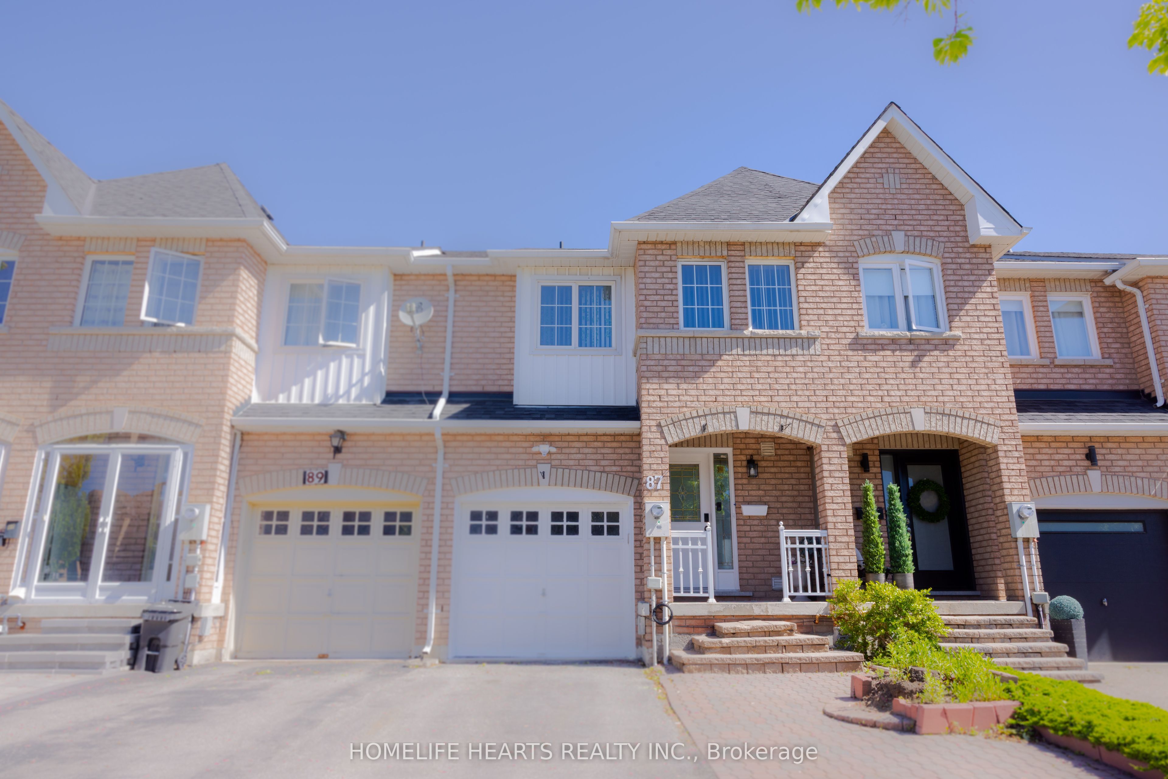 87 Sunfield Road Property Photo 1