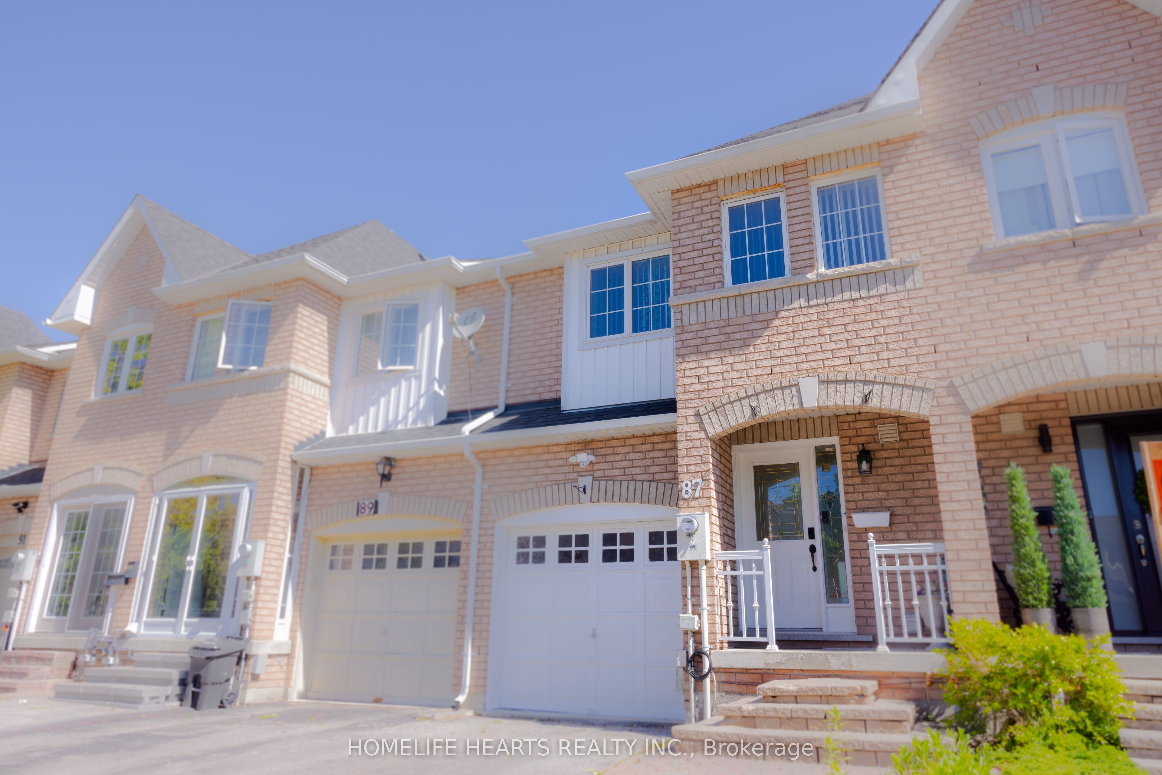 87 Sunfield Road Property Photo 2