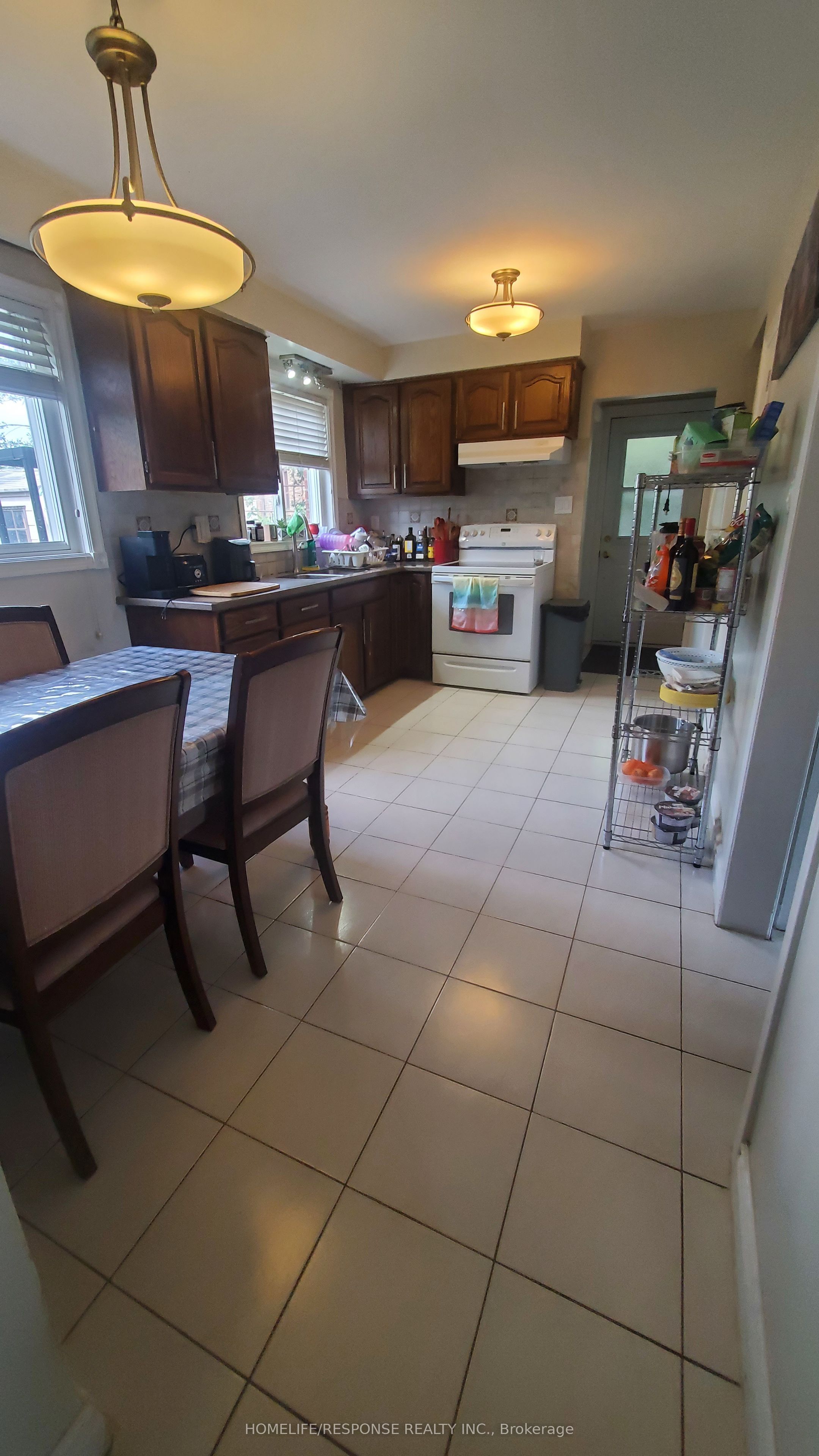 114 Ardwick Boulevard Property Photo 2