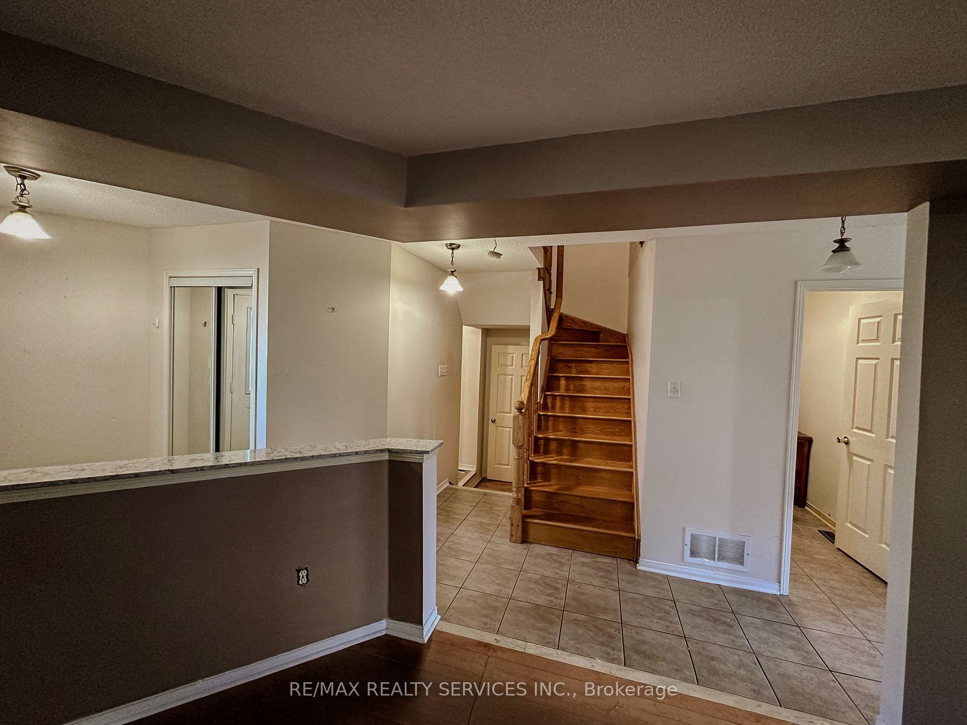 41 Sandyshores Drive Property Photo 9