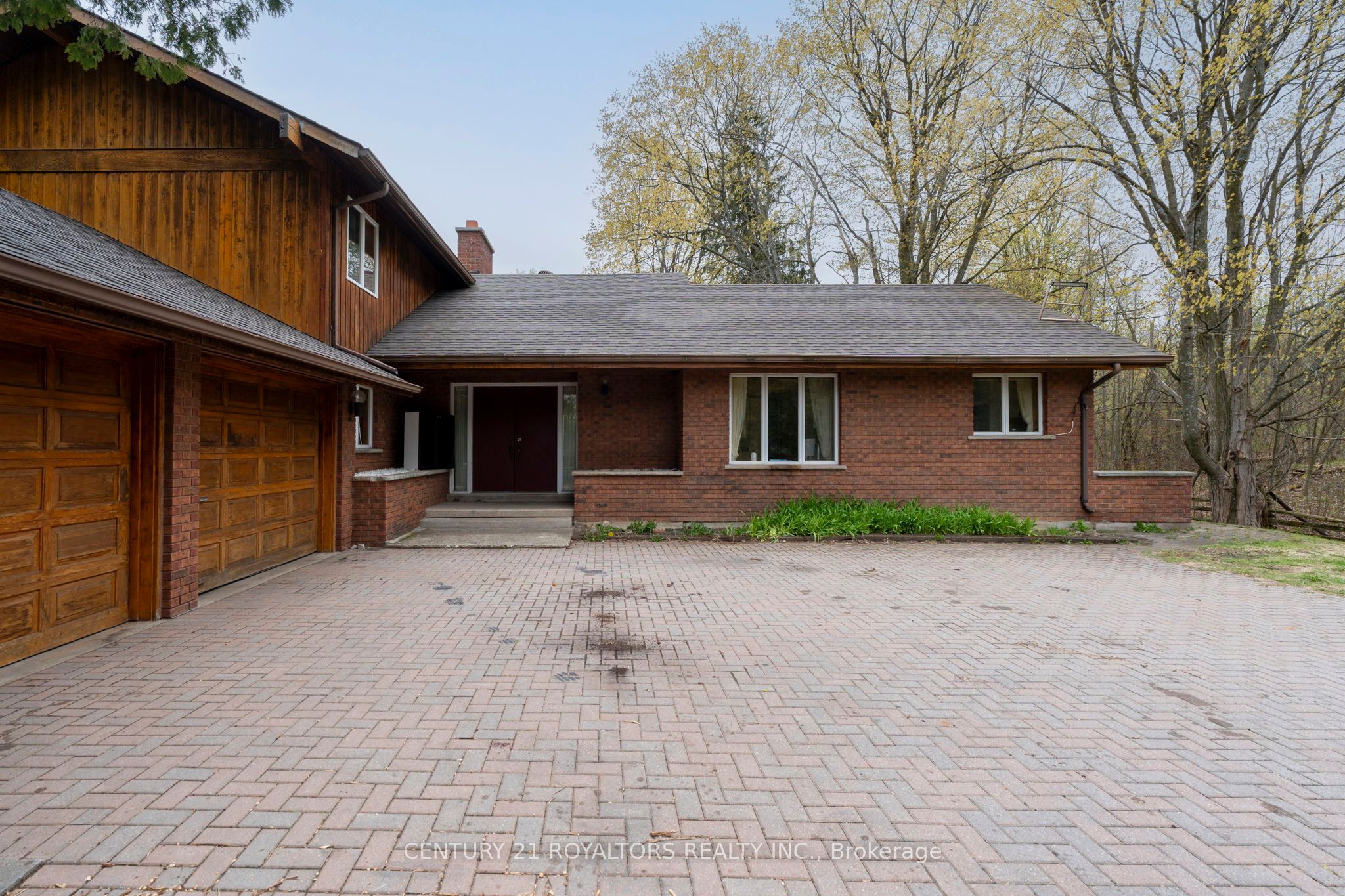 17940 Airport Road Property Photo 5