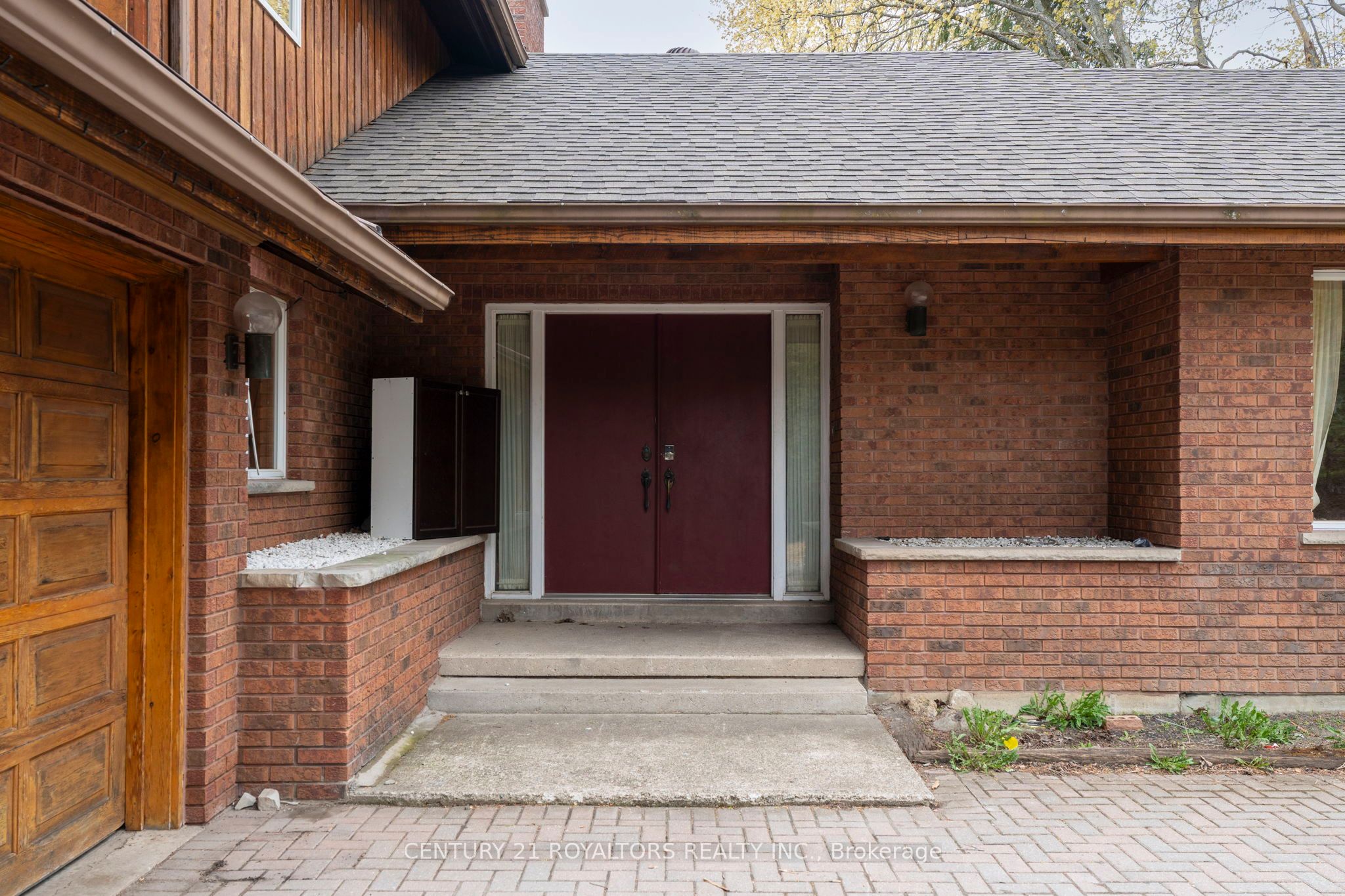 17940 Airport Road Property Photo 6
