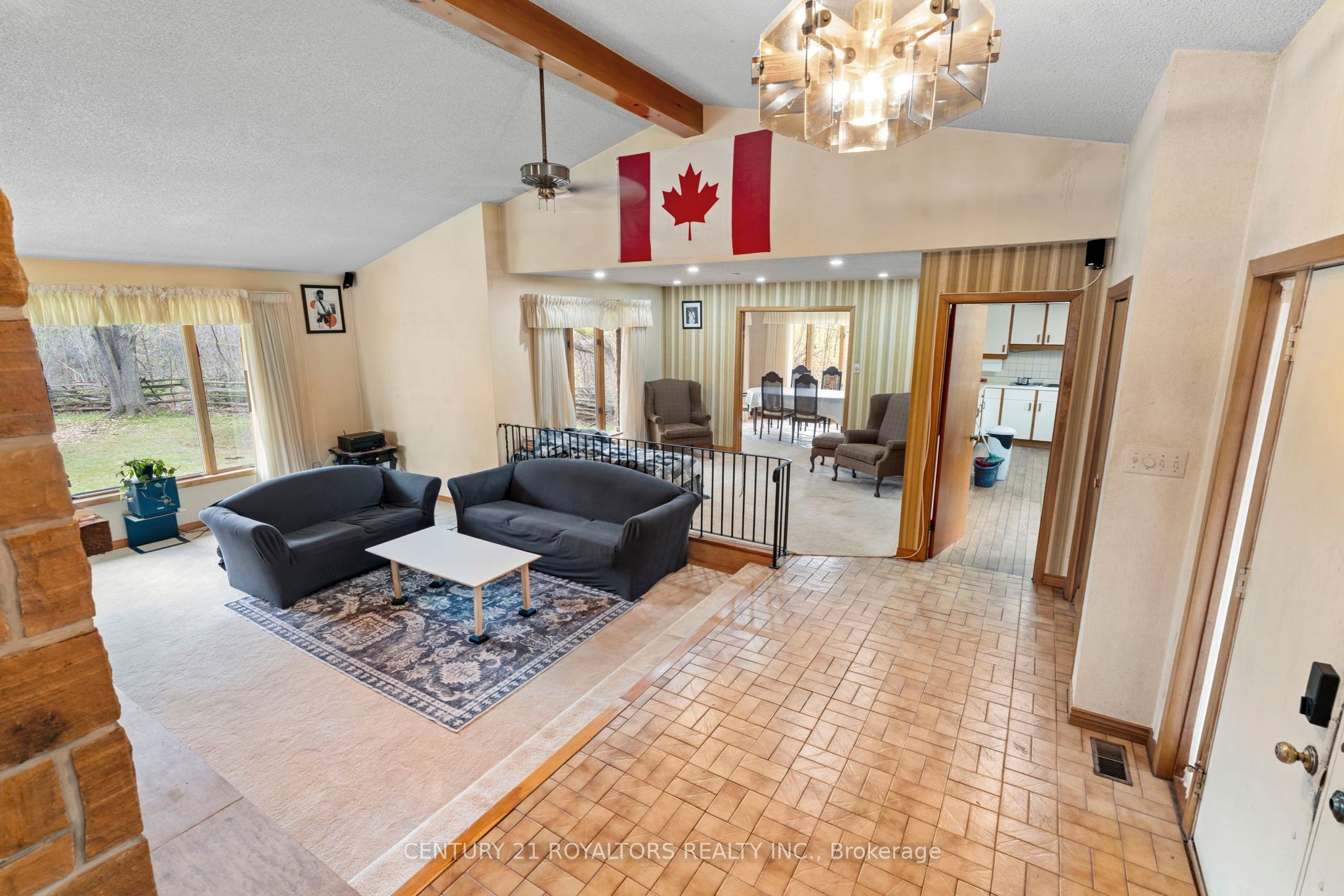 17940 Airport Road Property Photo 10