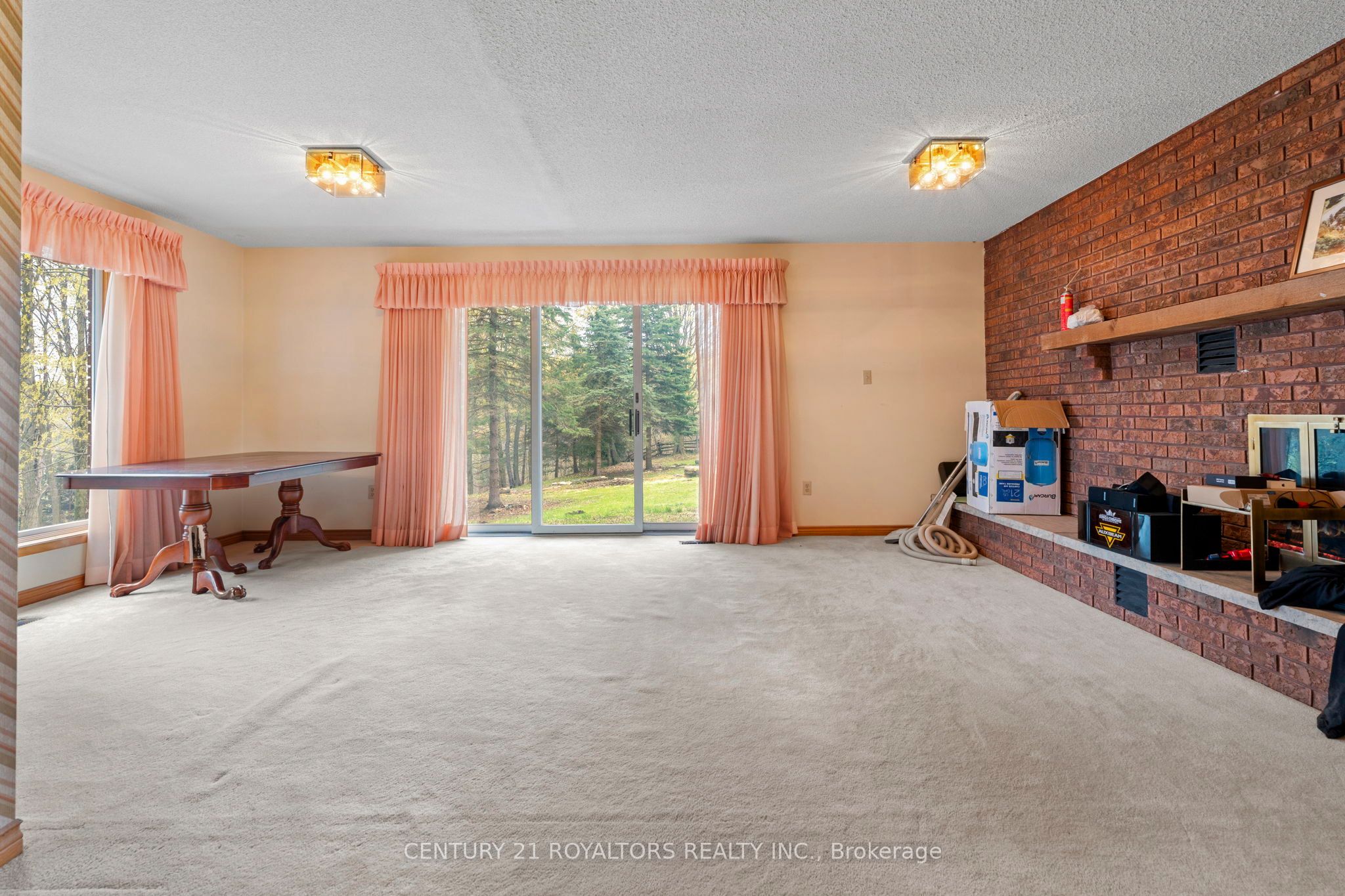 17940 Airport Road Property Photo 17