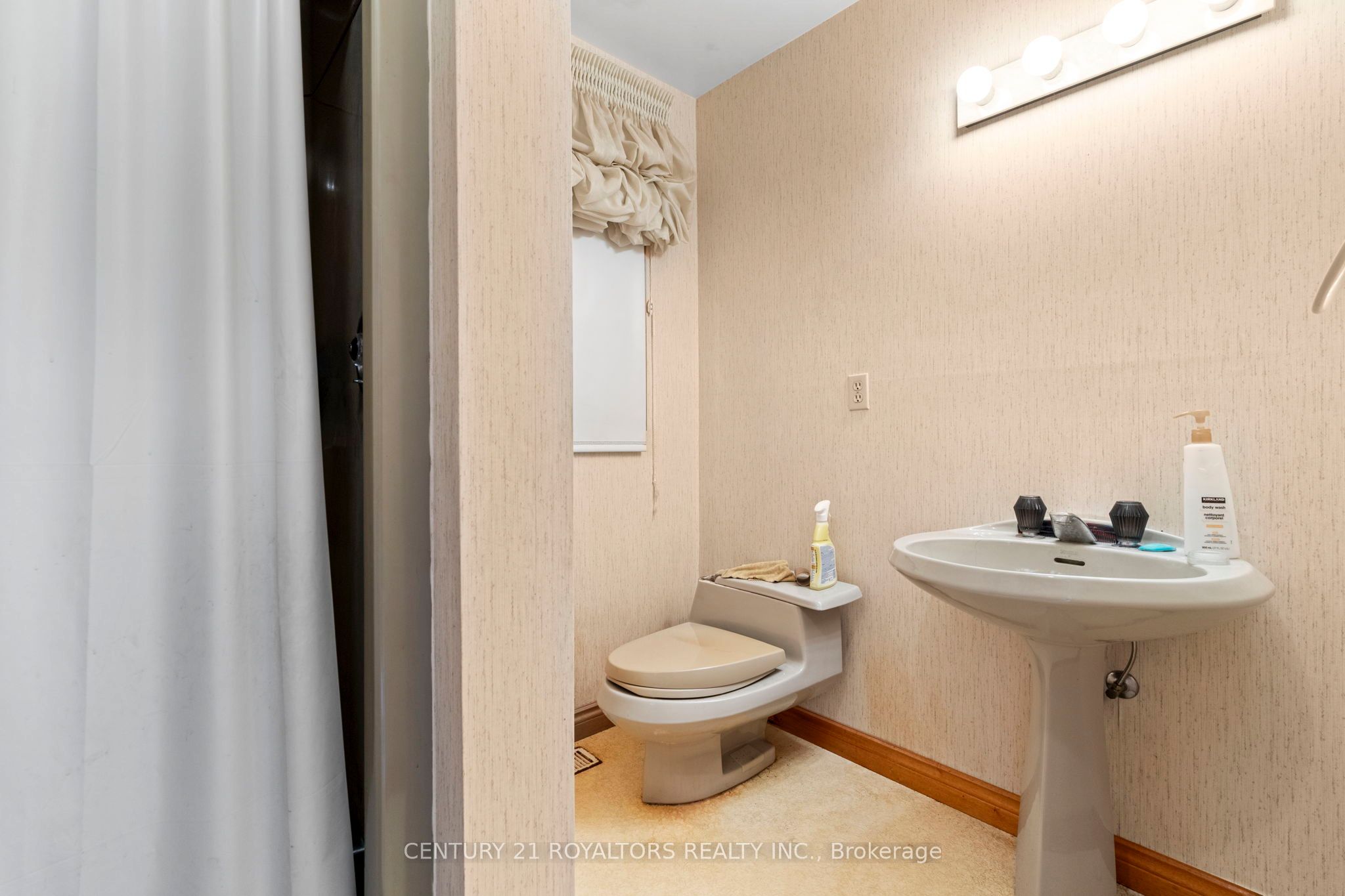 17940 Airport Road Property Photo 19