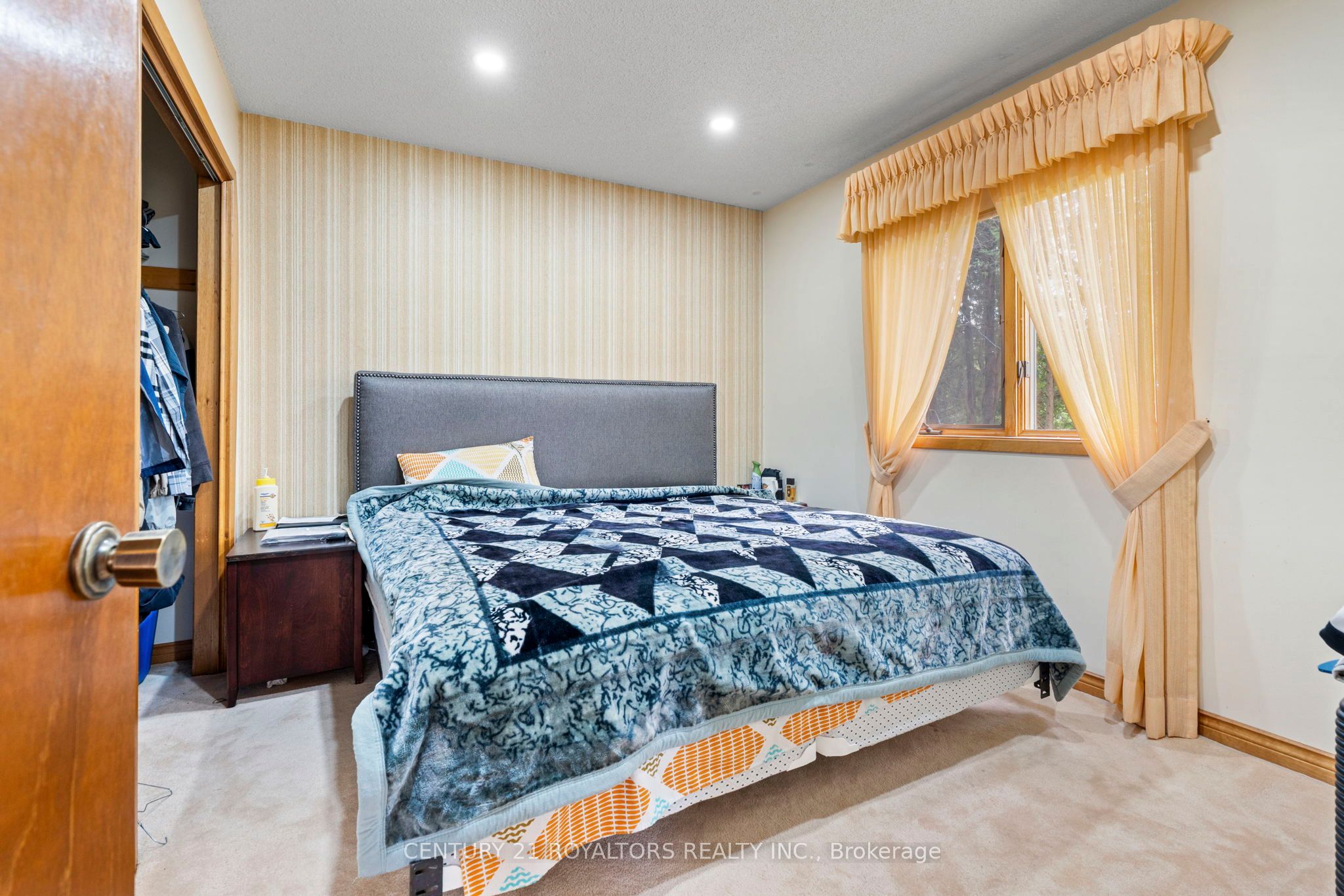17940 Airport Road Property Photo 24