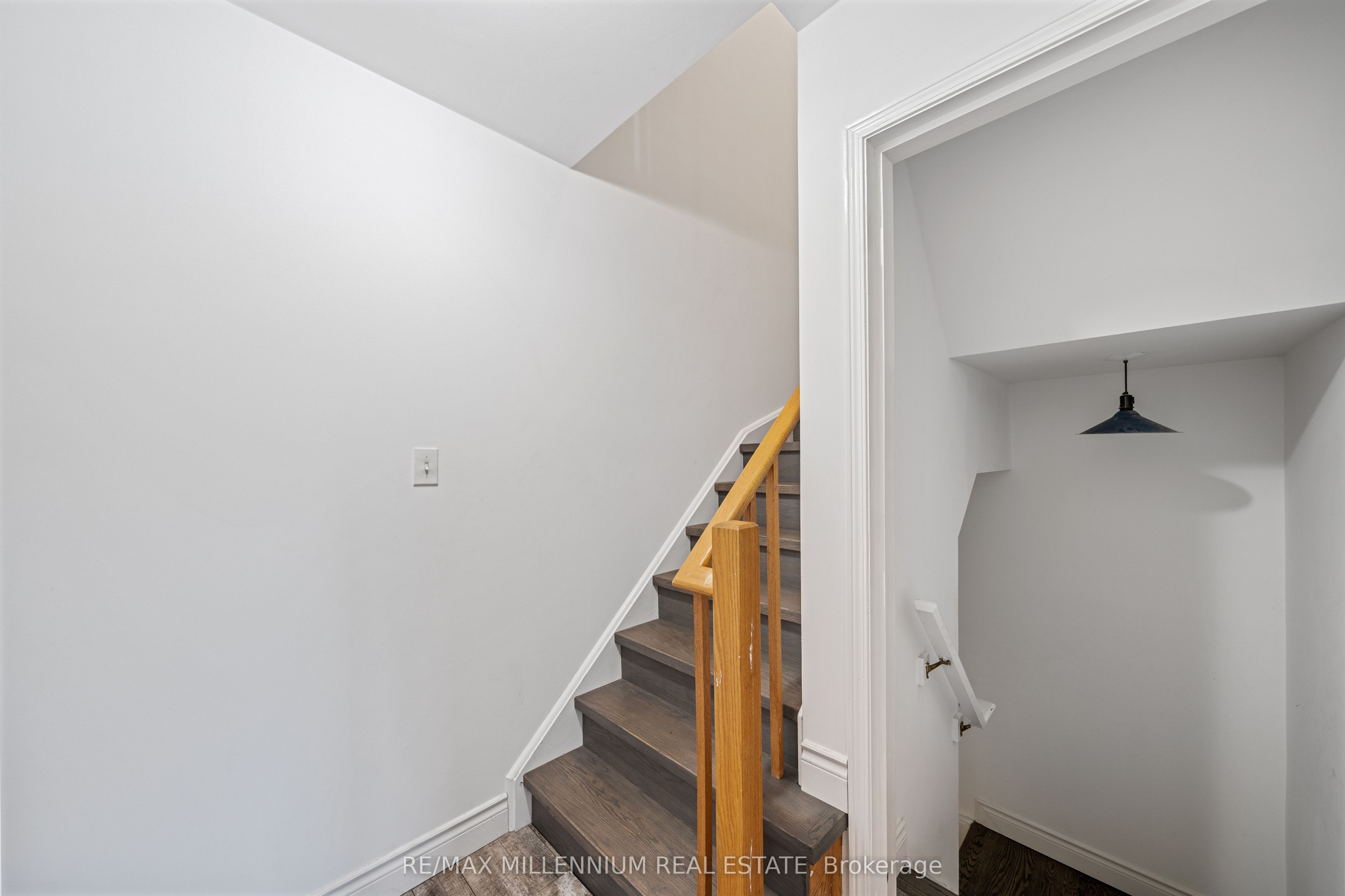 6950 Tenth Line W 94 Property Photo 18