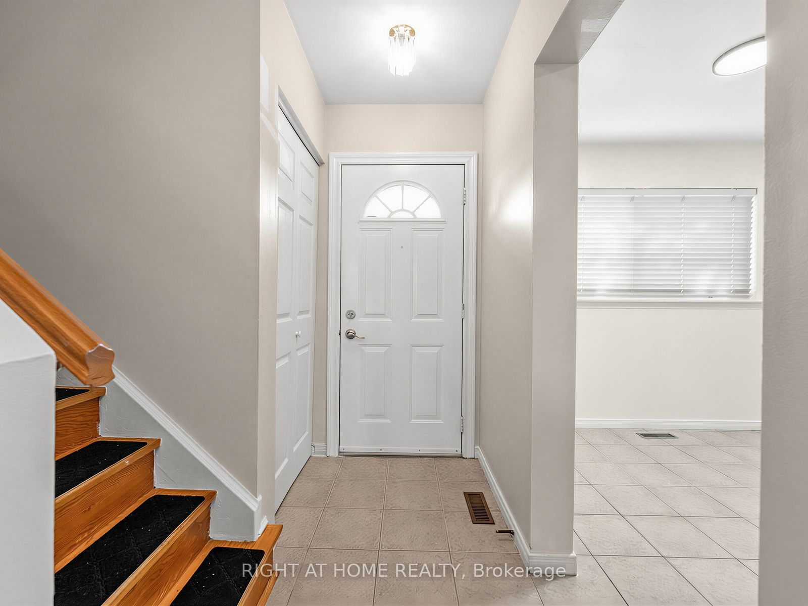 10 Fleetwood Crescent 10 Property Photo 5