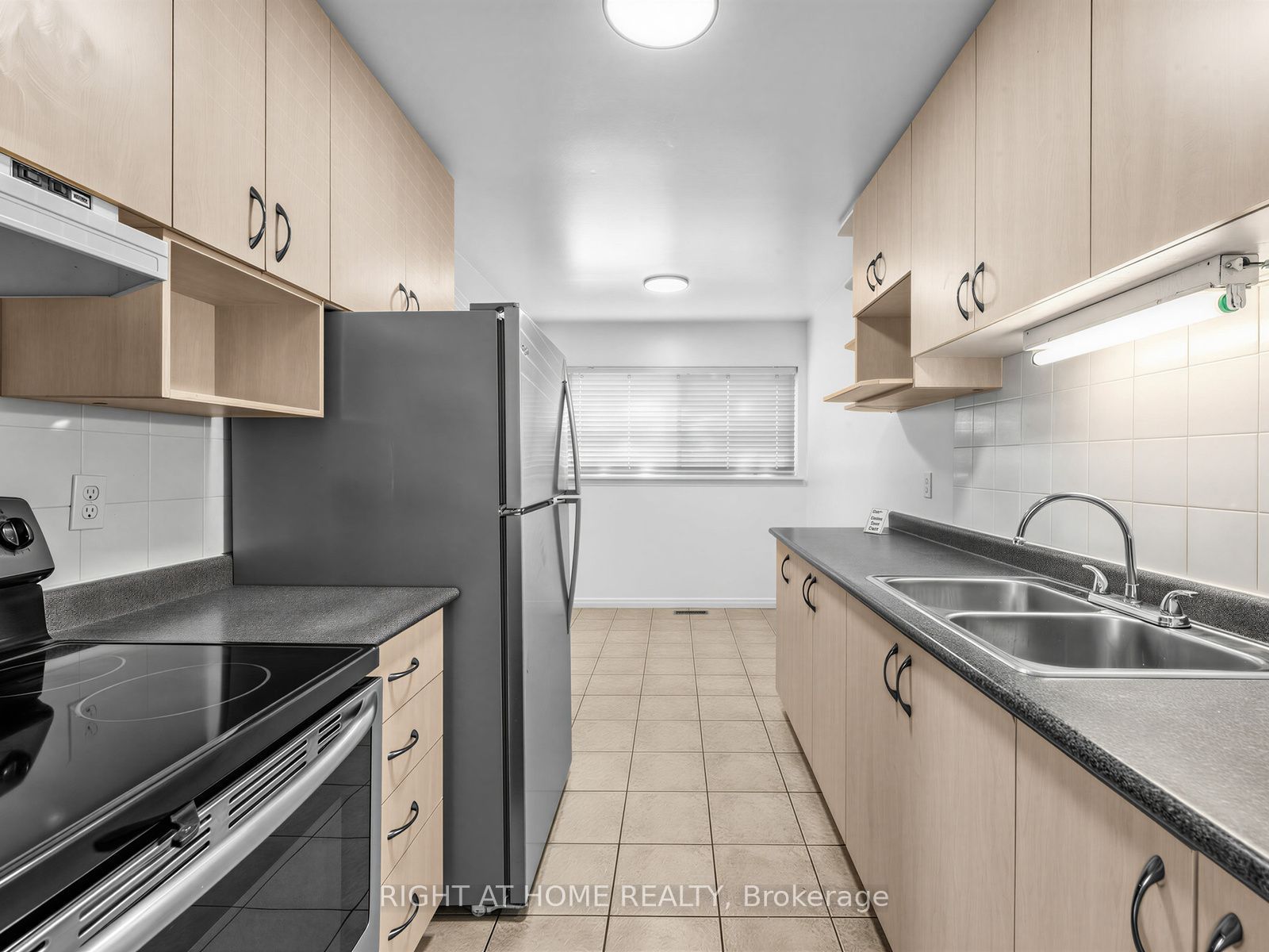 10 Fleetwood Crescent 10 Property Photo 13
